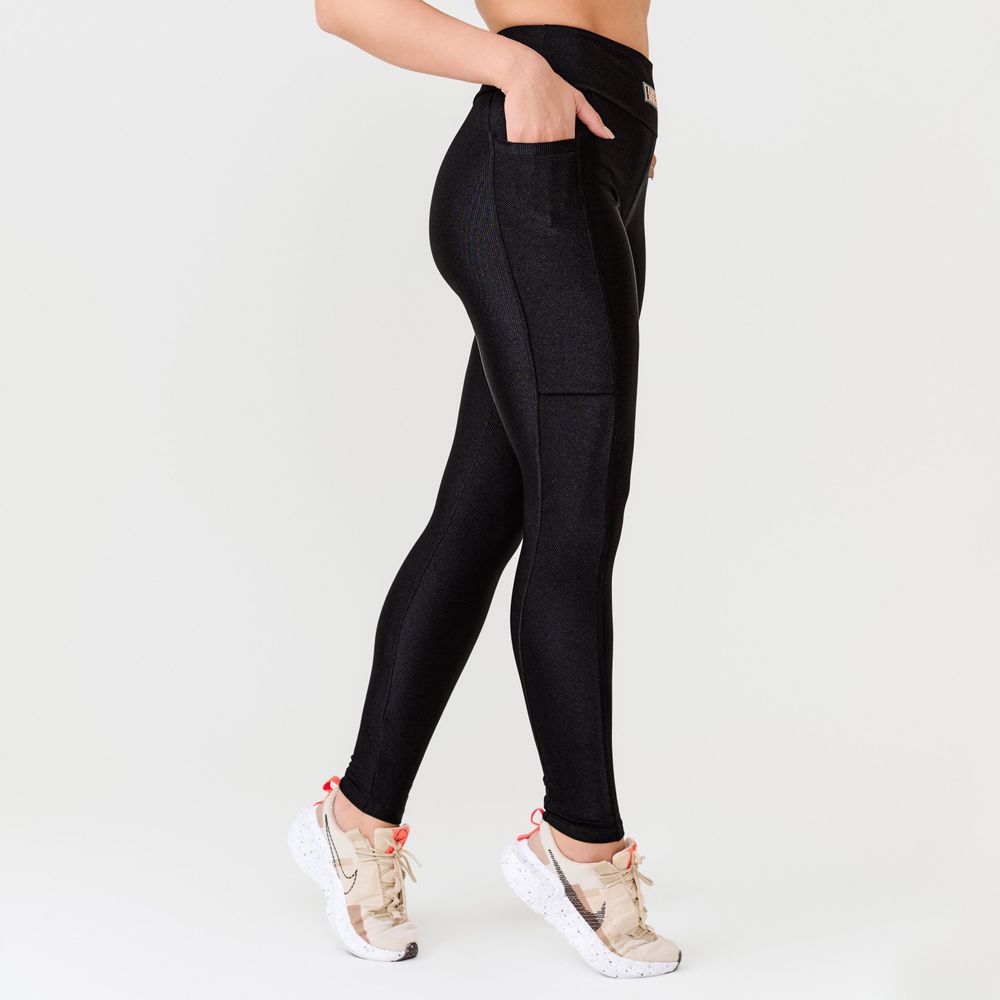 legging-trilobal-rib-preto-canelado-preto-p 5