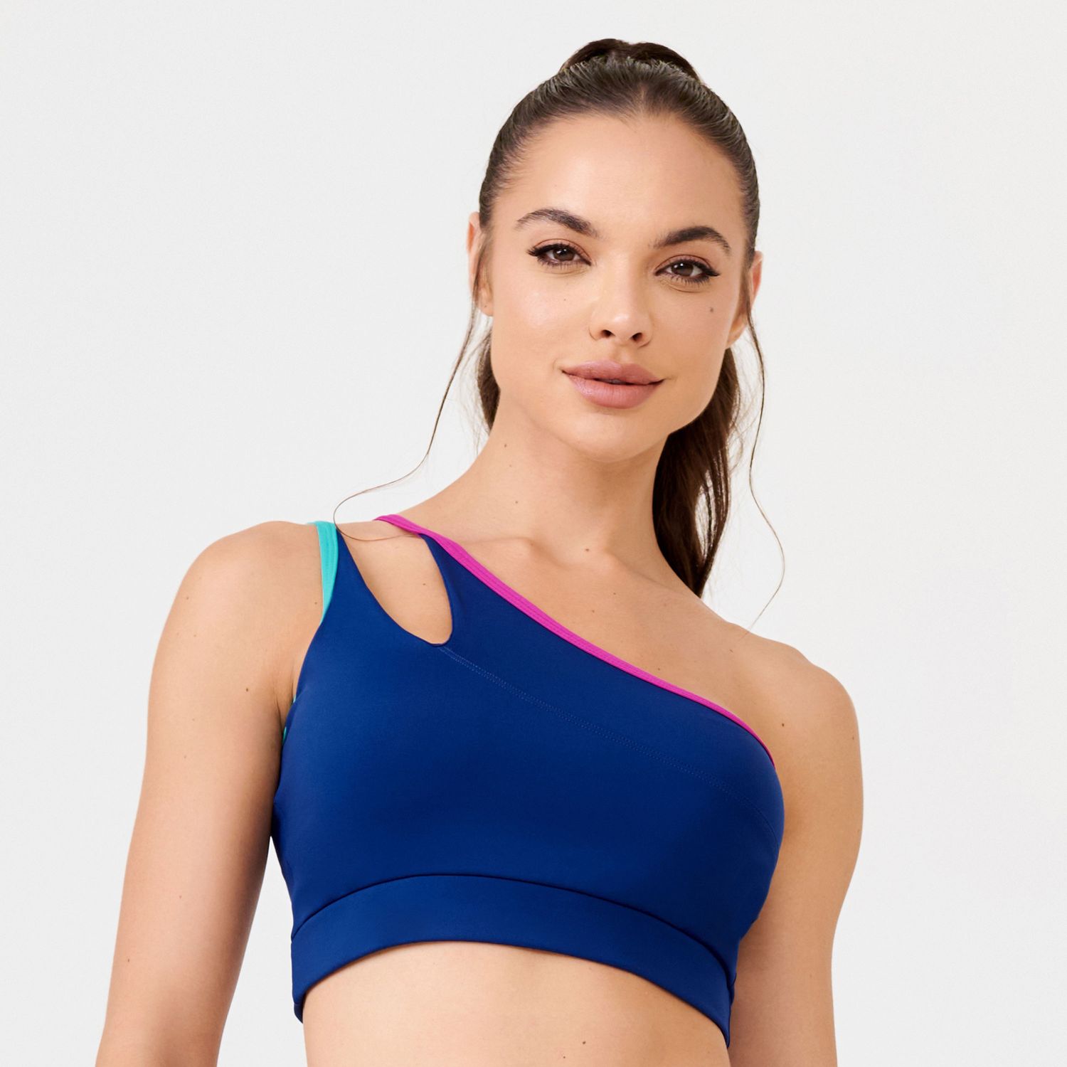 T1606_001_99-TOP-SENSATION-MARINHO