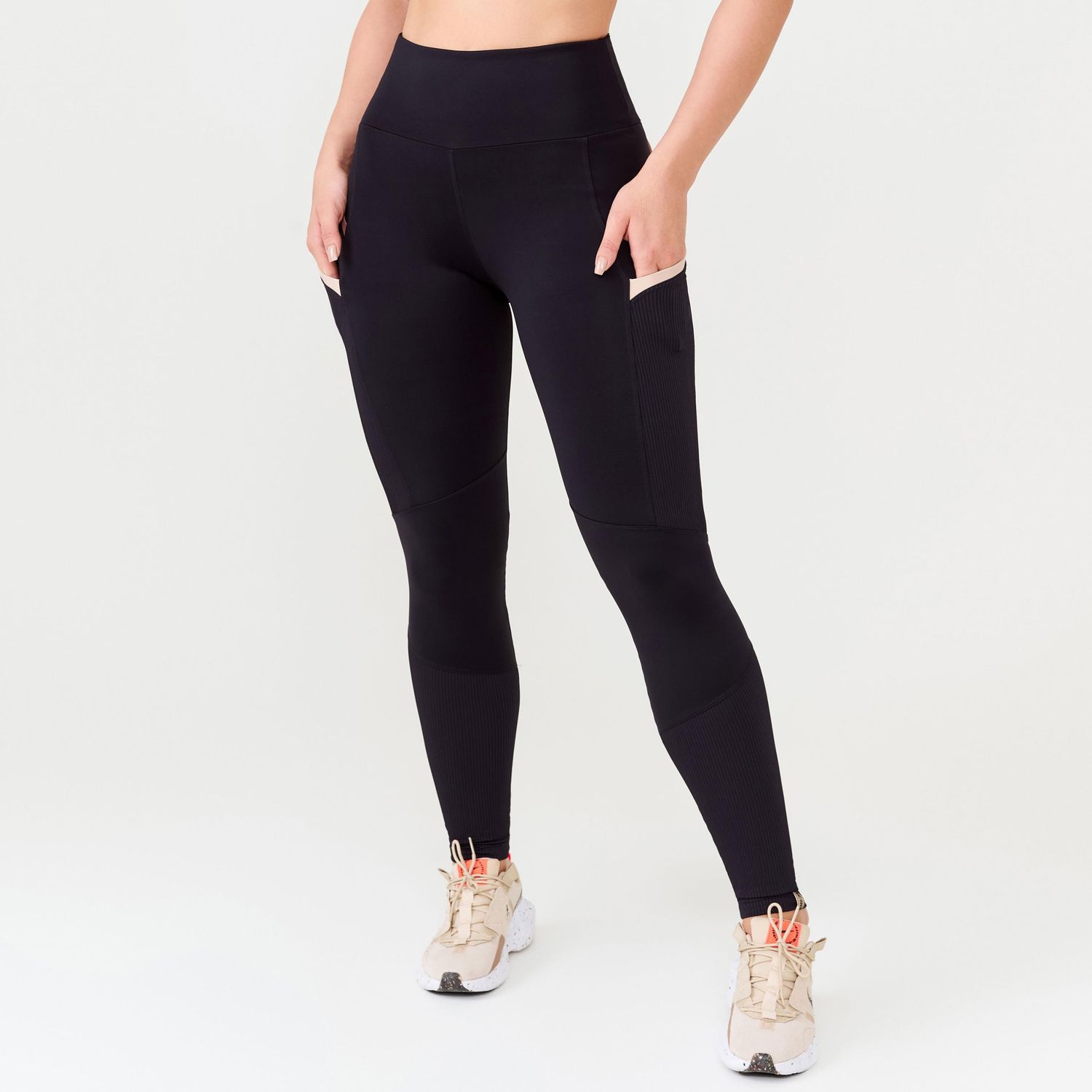 L1652-001-3-LEGGING-COLLISION-PRETA