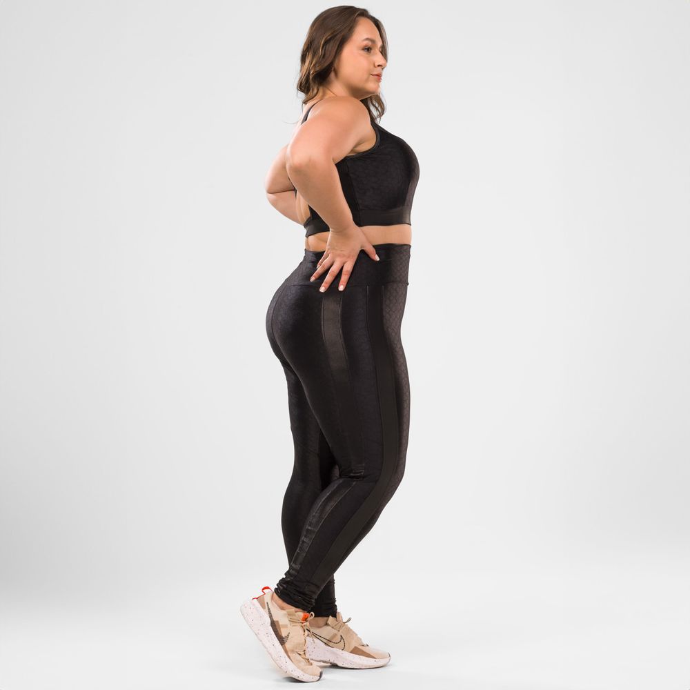 legging-space-preta-texturizado-e-cirre-preto-space-p 12