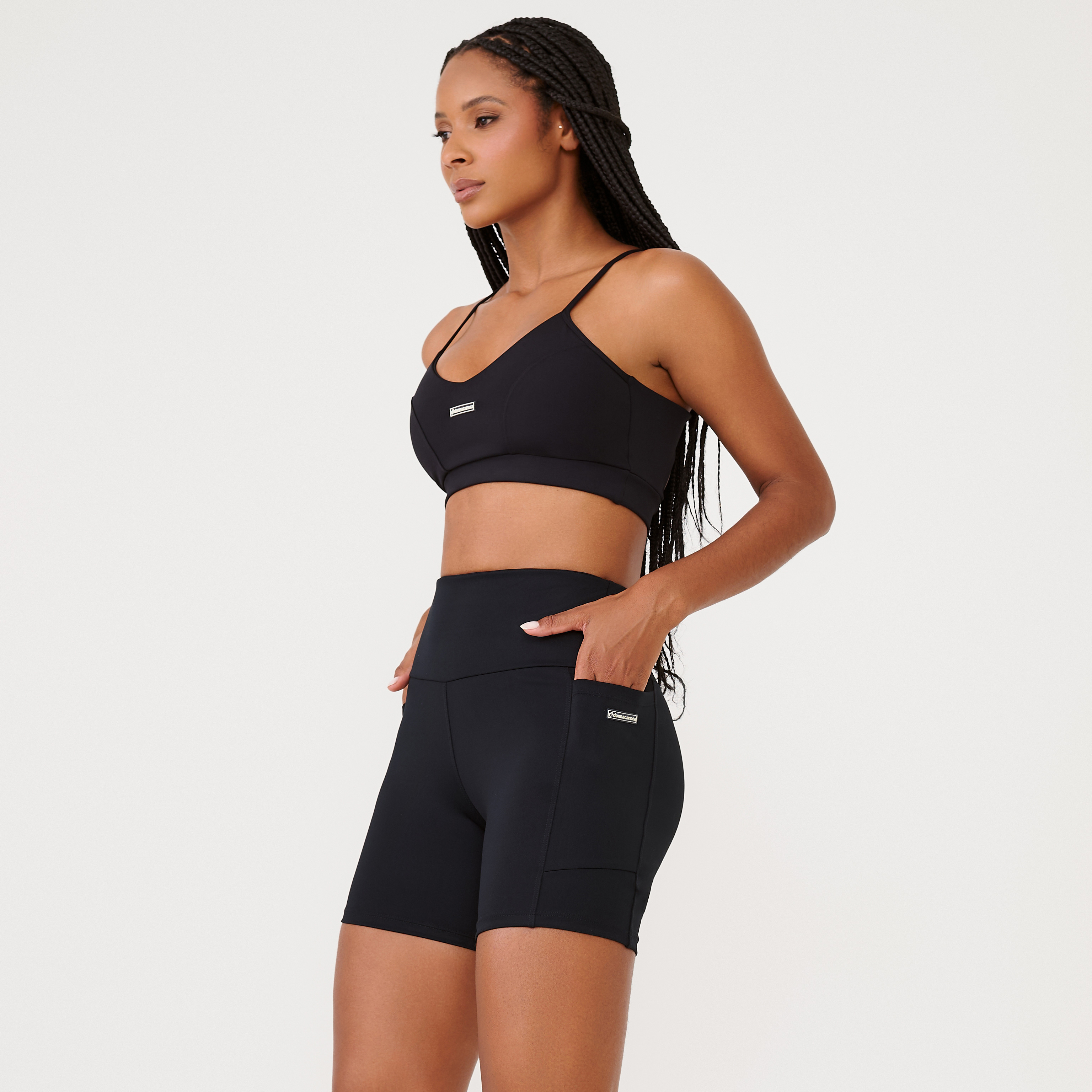 SS0839_001_1-SHORT-ESSENTIAL-PRETO-EM-SUPLEX-POLIAMID