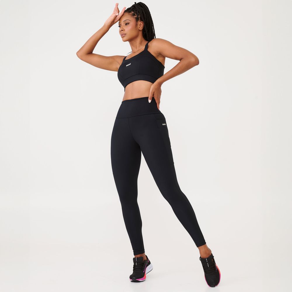 legging-essential-preta-poliamida-com-bolso-preto-p 14