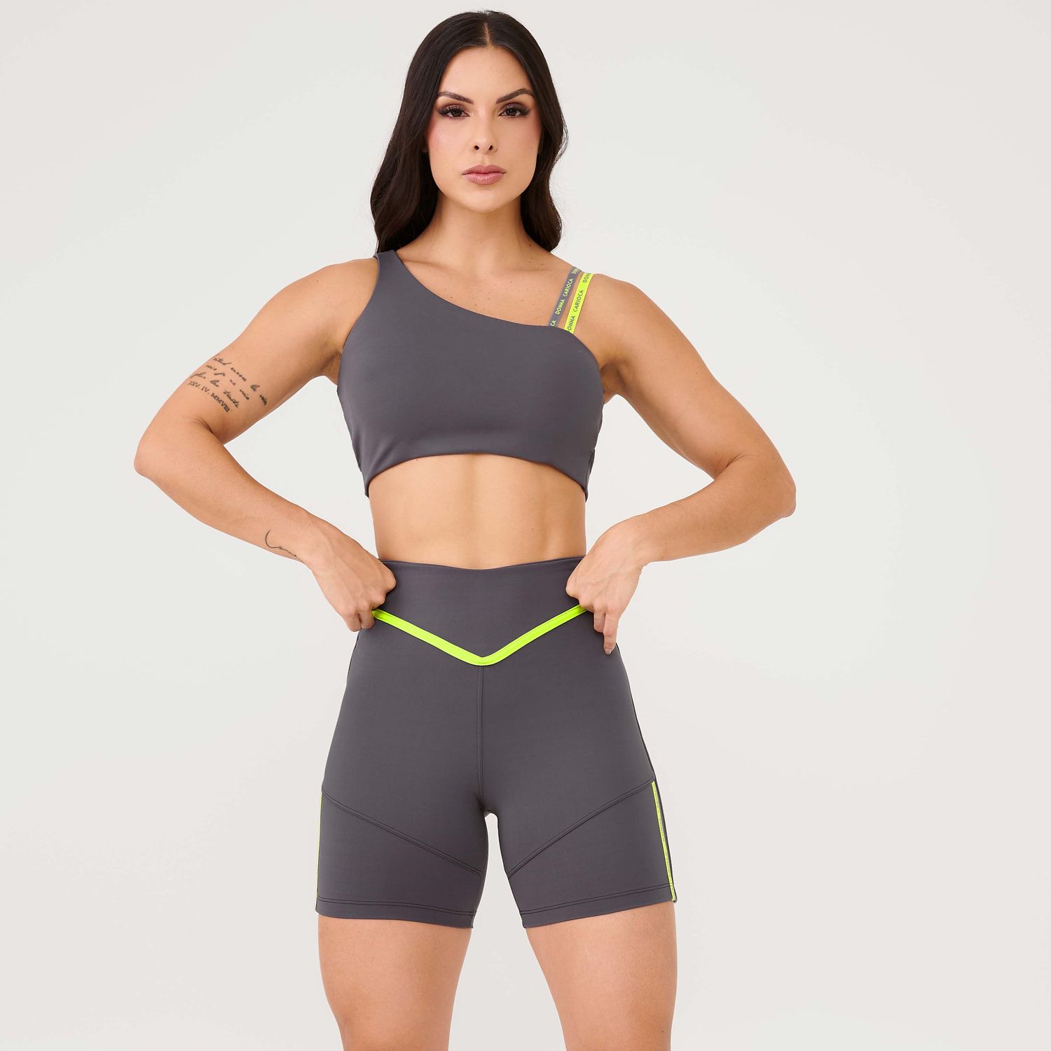 SS1034_001_4-SHORT-RUSH-CINZA-CARBOX