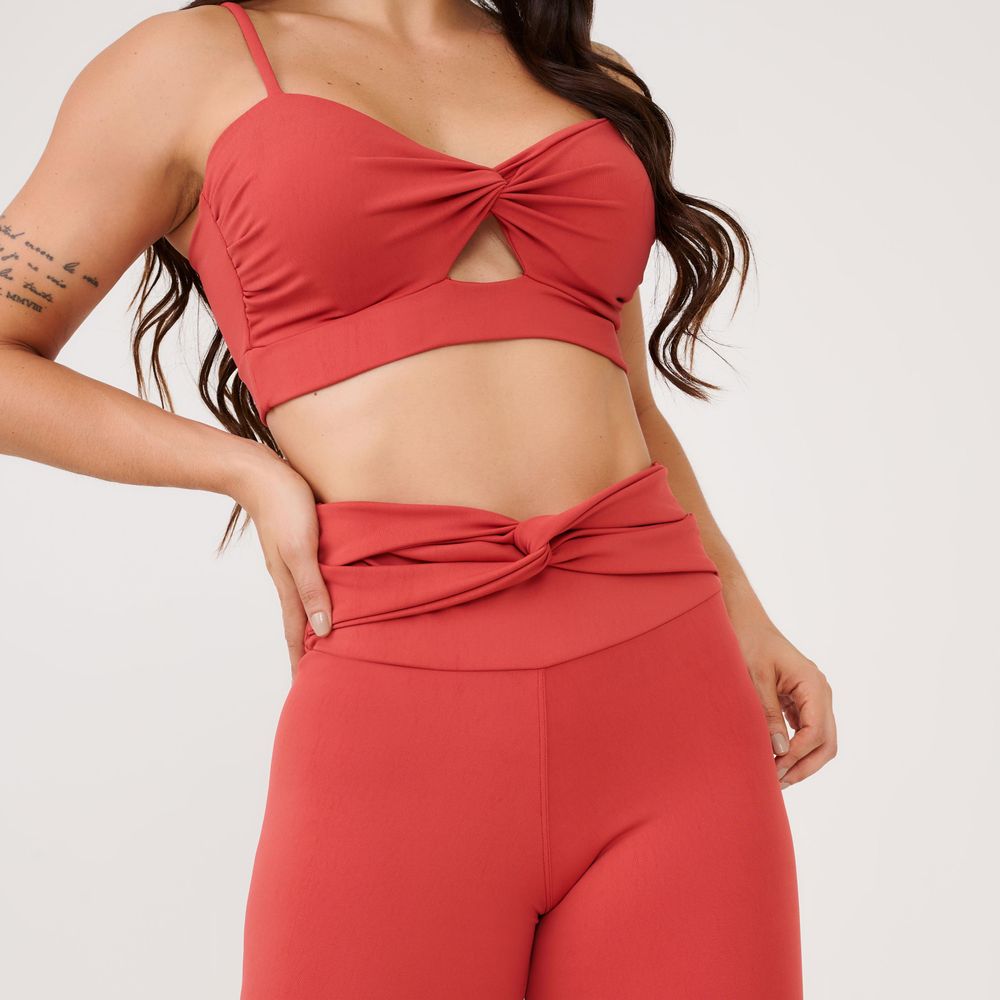 top-torsion-vermelho-carmesim-poliamida-com-bojo-vermelho-p 3