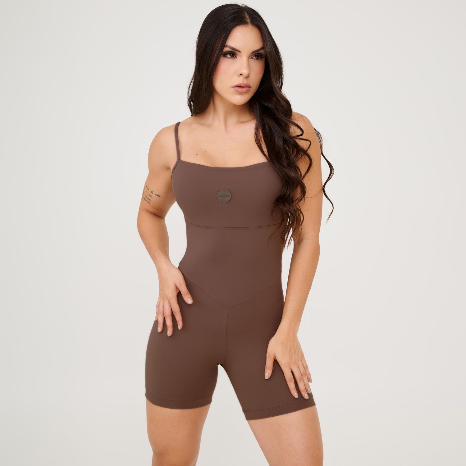 M0116_001_99-MACAQUINHO-BASICS-MARROM-CHOCOLAMORE