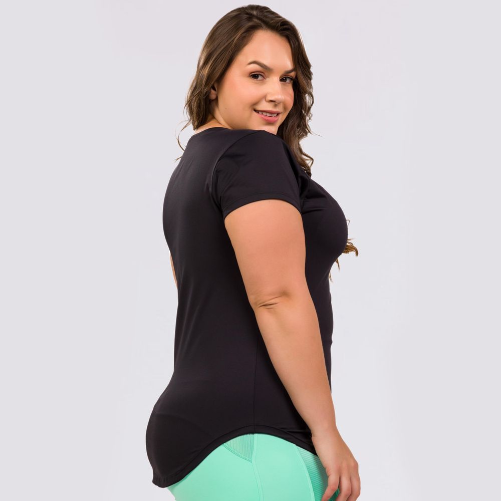 camiseta-essentials-preta-tecido-geladinho-preto-p 6