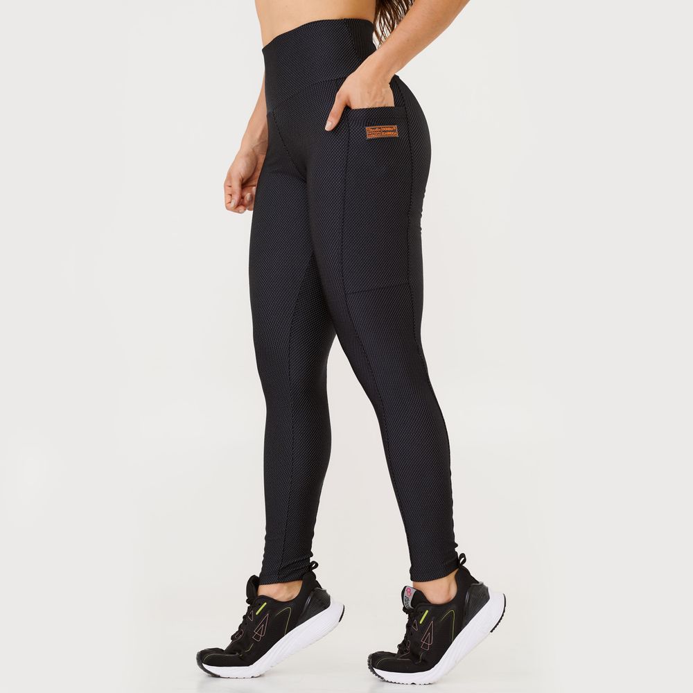 legging-essential-preta-texturizada-com-bolso-preto-p 2