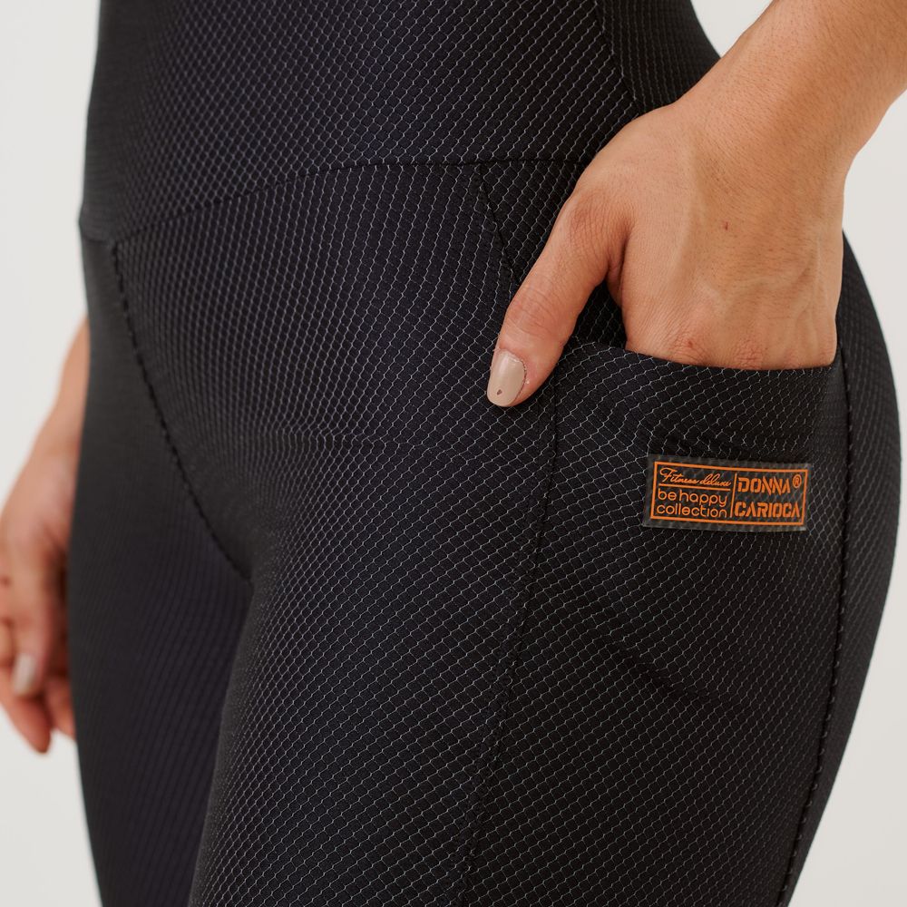 legging-essential-preta-texturizada-com-bolso-preto-p 3