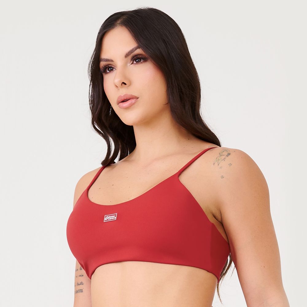 top-basico-maca-vermelha-poliamida-com-bojo-e-regulador-vermelho-p 5