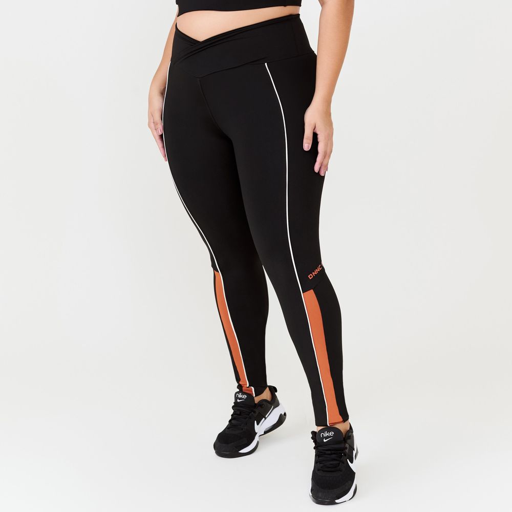 legging-courage-preta-poliamida-com-estampa-emborrachada-preto-p 11