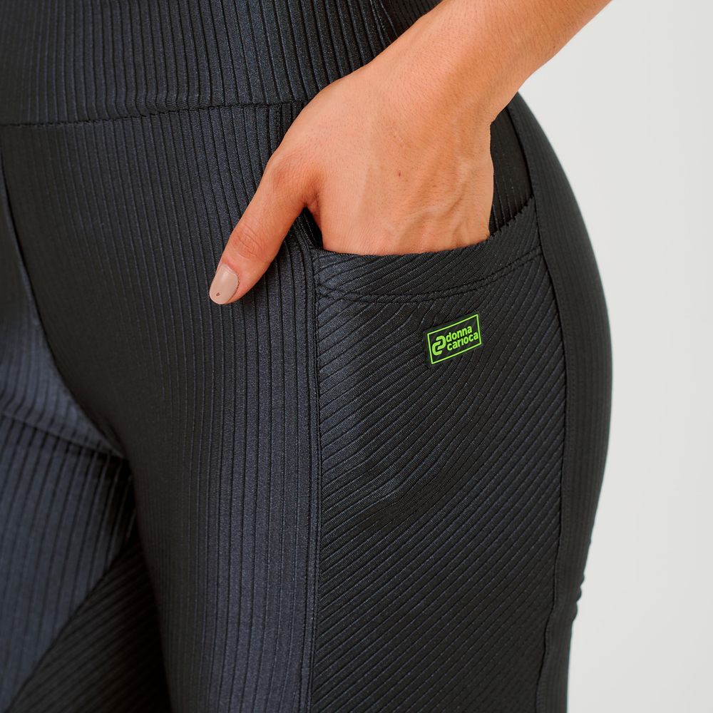 legging-kotelle-cinza-em-tecido-canelado-com-bolso-cinza-p 4
