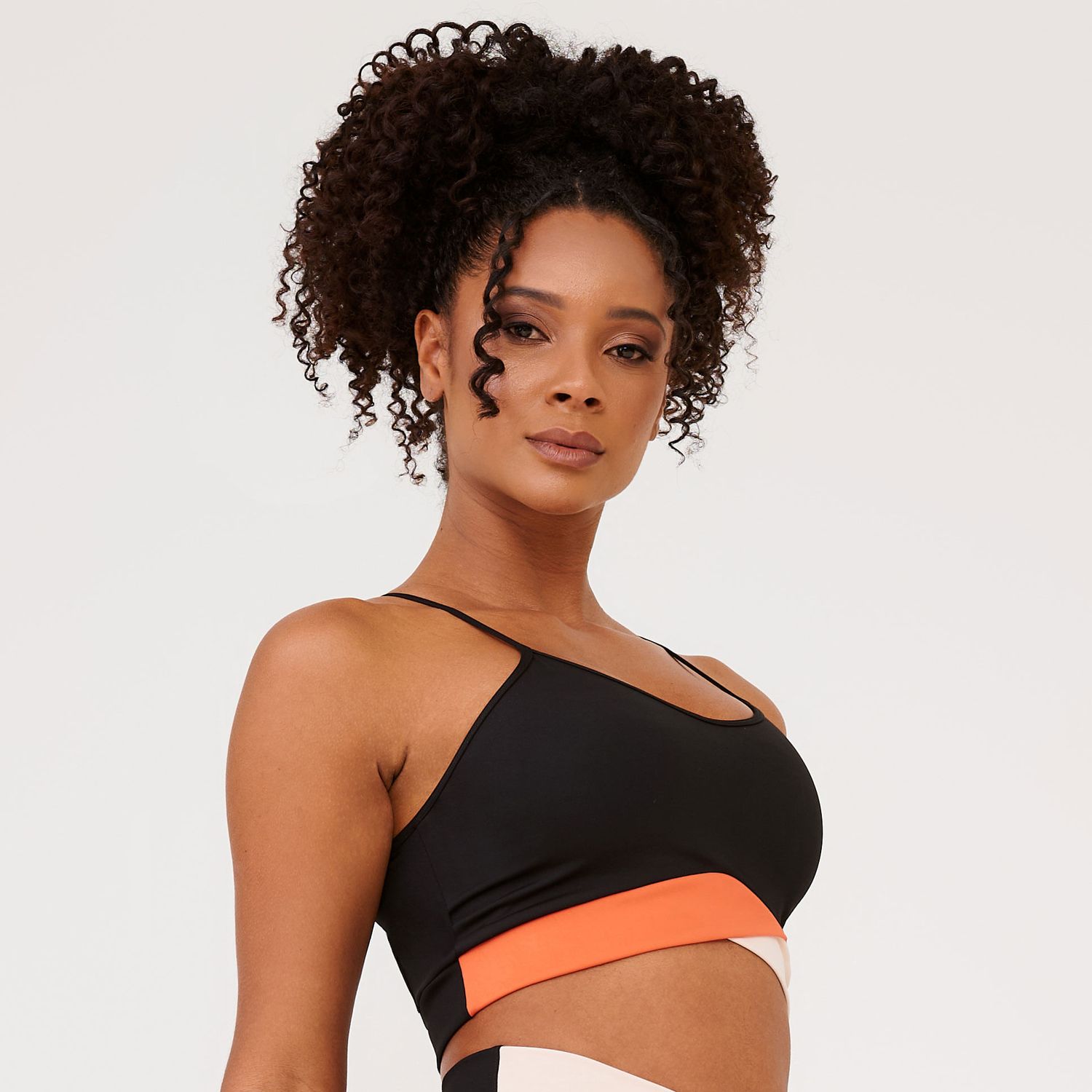 T1668_001_3-TOP-KINGSTON-PRETO