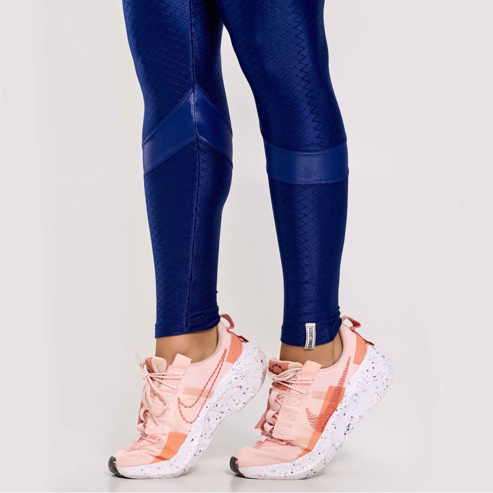 legging-millennium-azul-cyber-texturizado-e-cirre-azul-p 4