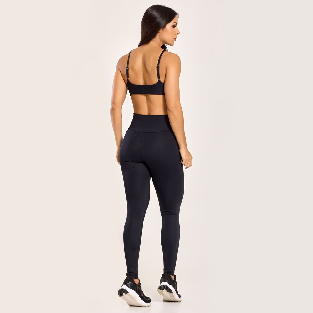 conjunto-basico-sem-costura-frontal-preto-poliamida 2