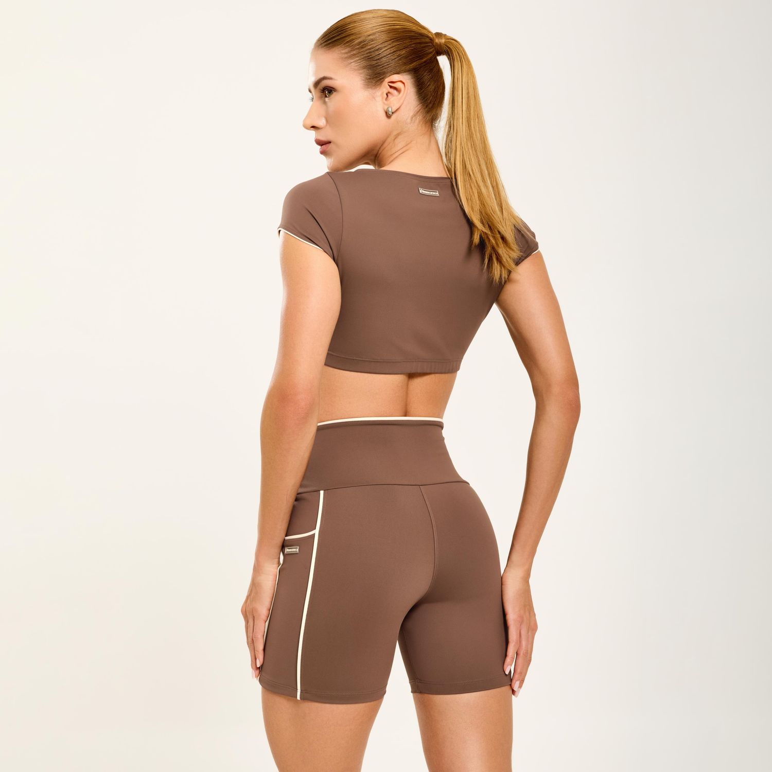 SS1101_001_3-SHORT-LADDER-CAPUCINE