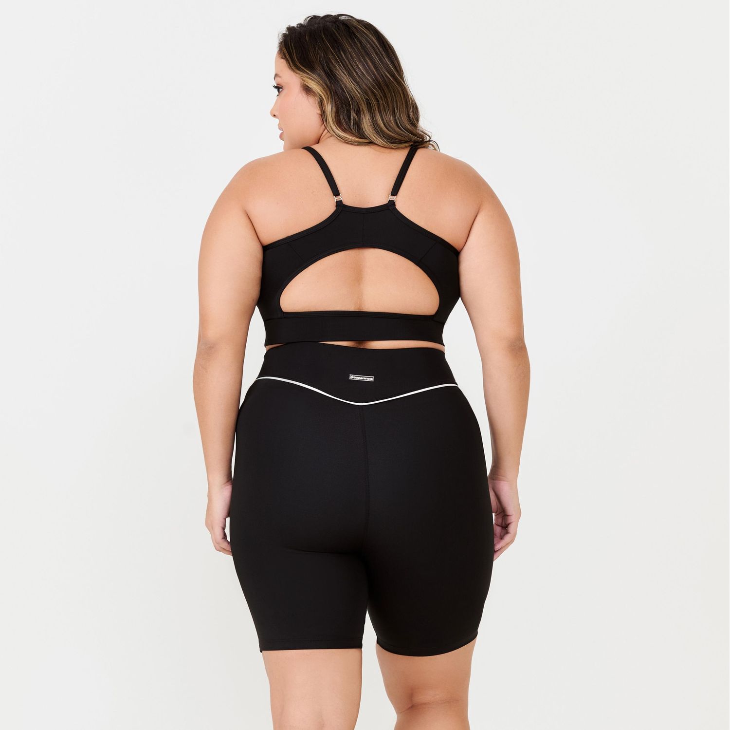 SS0964_001_6-SHORT-LINES-PRETO