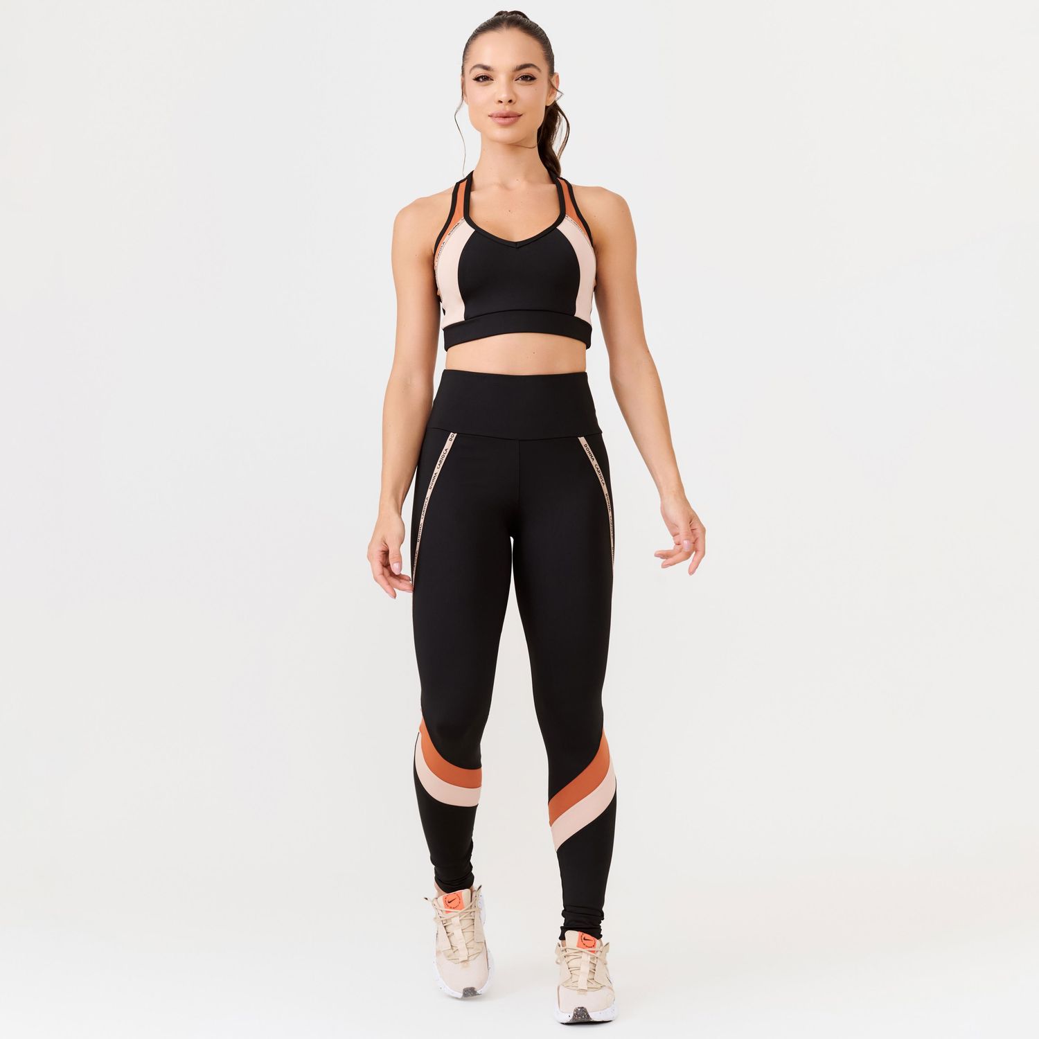 L1583_0002_11-LEGGING-SMART-PRETA