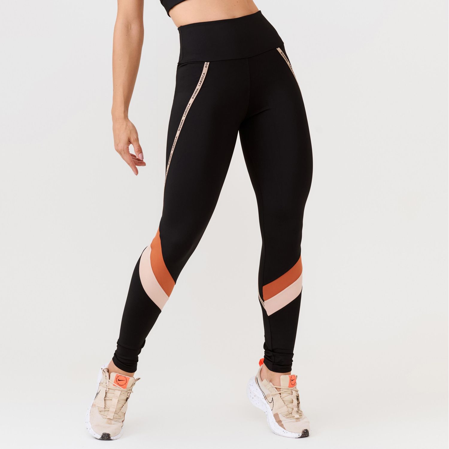 L1583_0002_99-LEGGING-SMART-PRETA