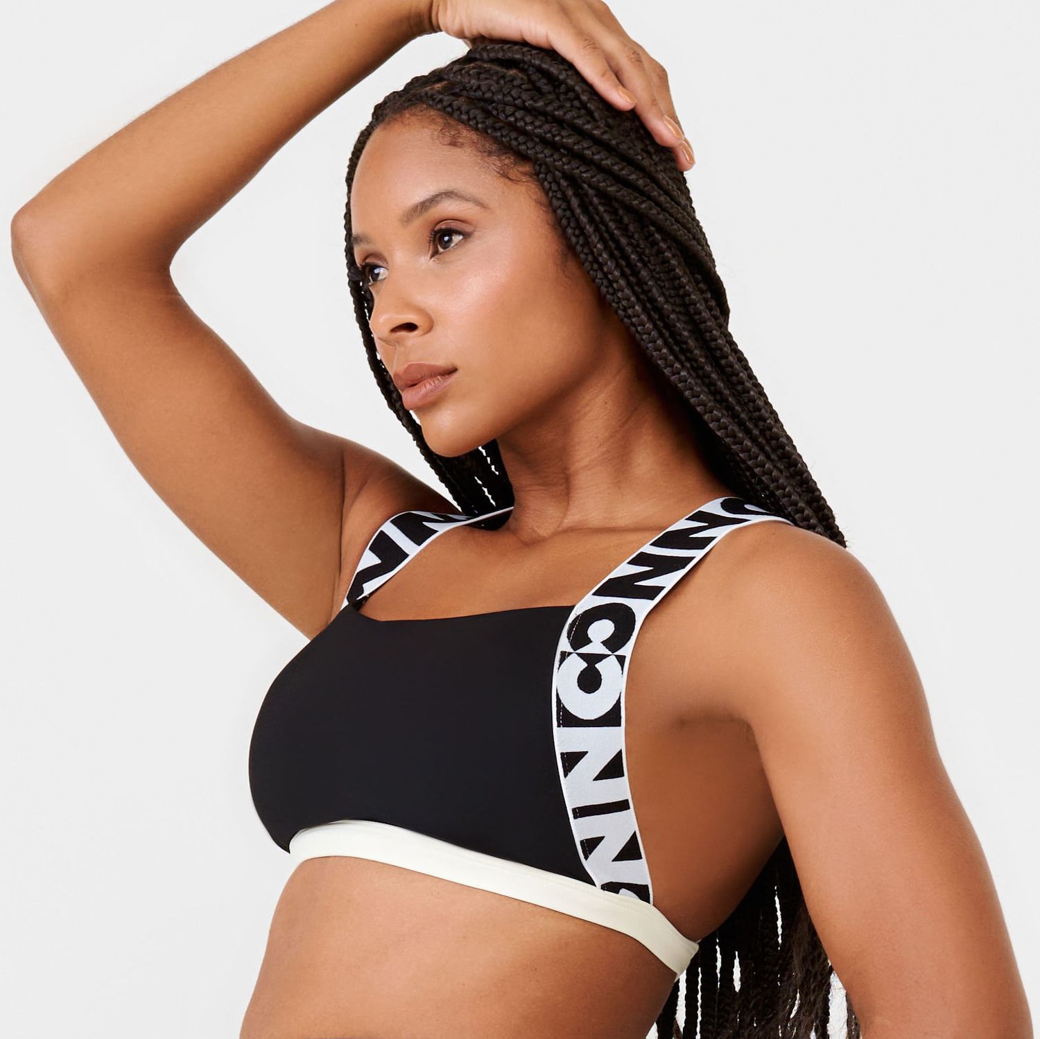 T1591_001_3-TOP-MOVEMENT-PRETO