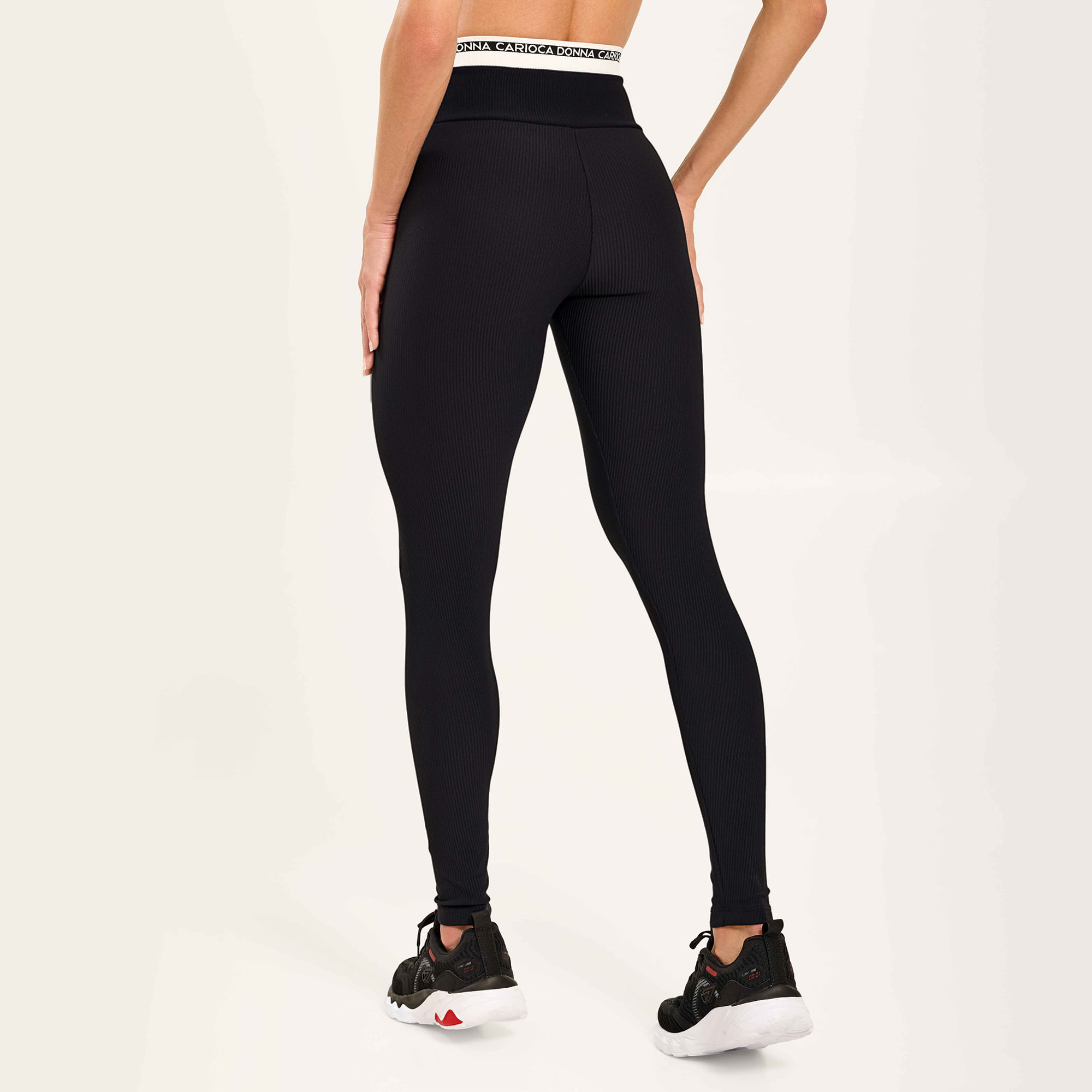 legging-supple-preto-canelado-hover
