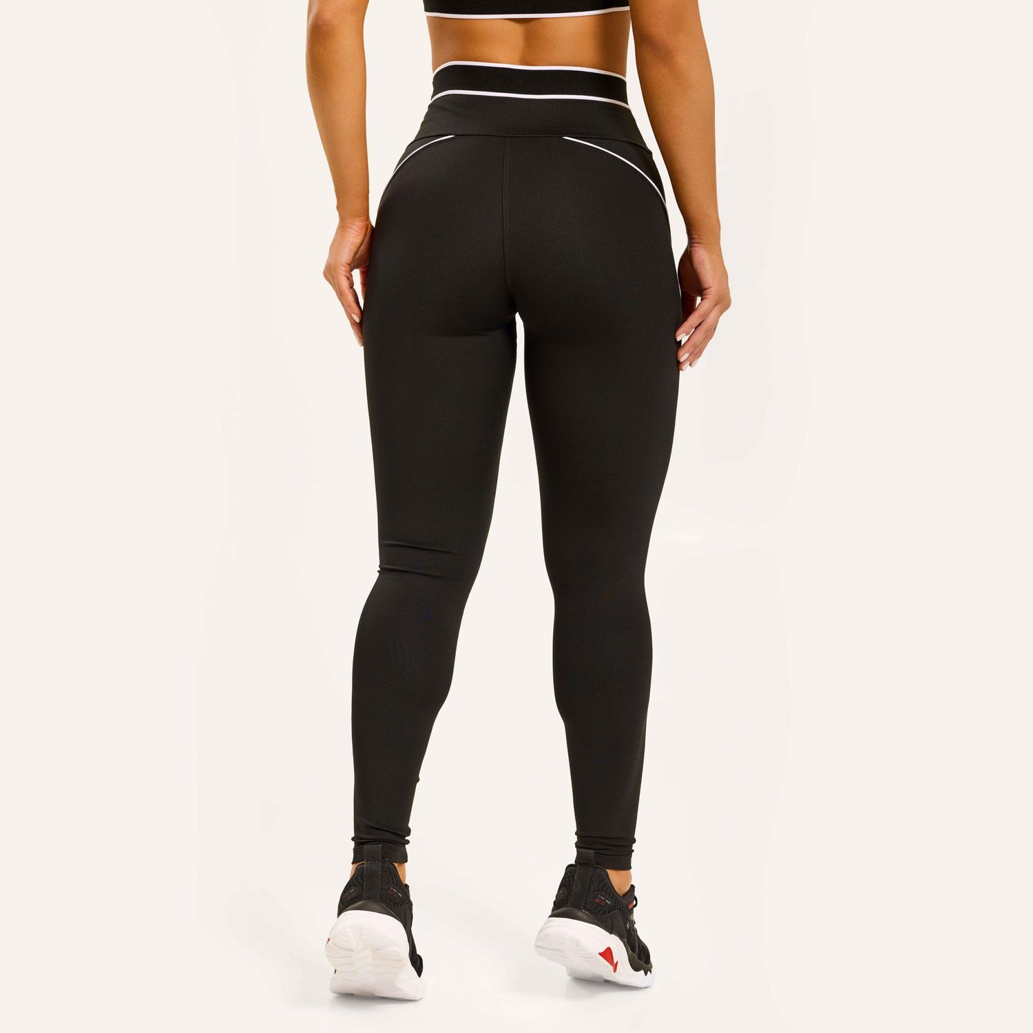 L1767_0002_2-LEGGING-EPIC-PRETO