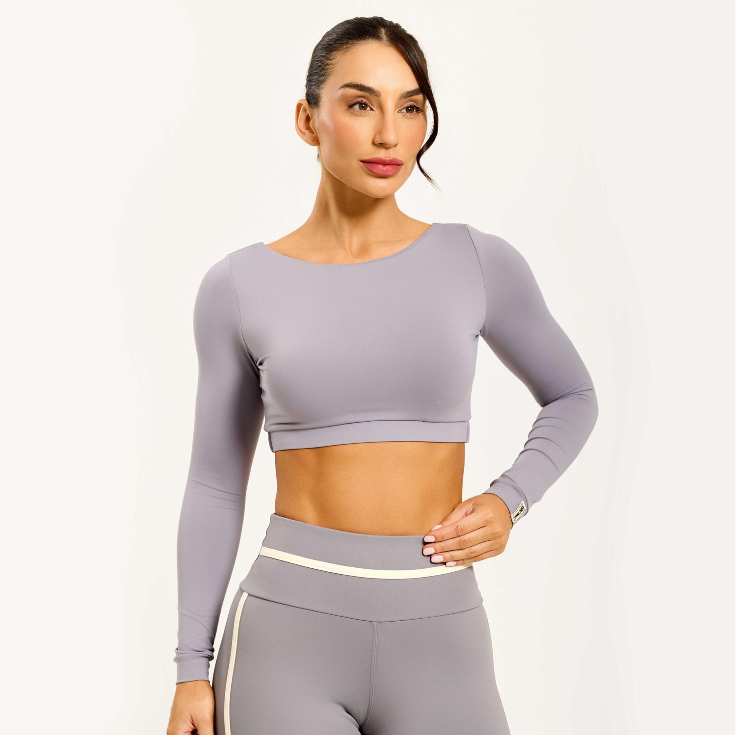 R1061_001_2-CROPPED-DOIS-LADOS-CINZA-BIOGRAFIA