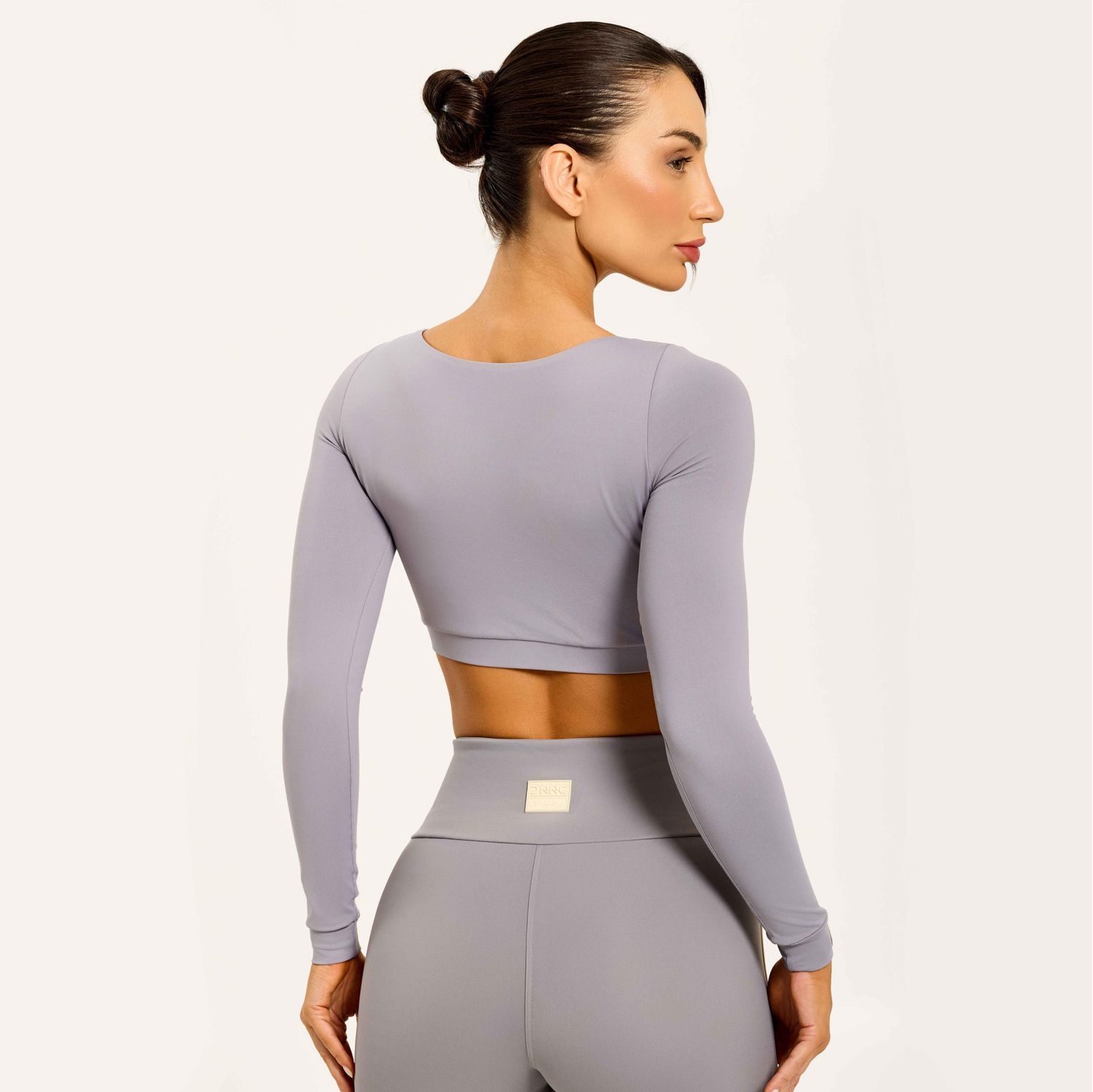 R1061_001_4-CROPPED-DOIS-LADOS-CINZA-BIOGRAFIA