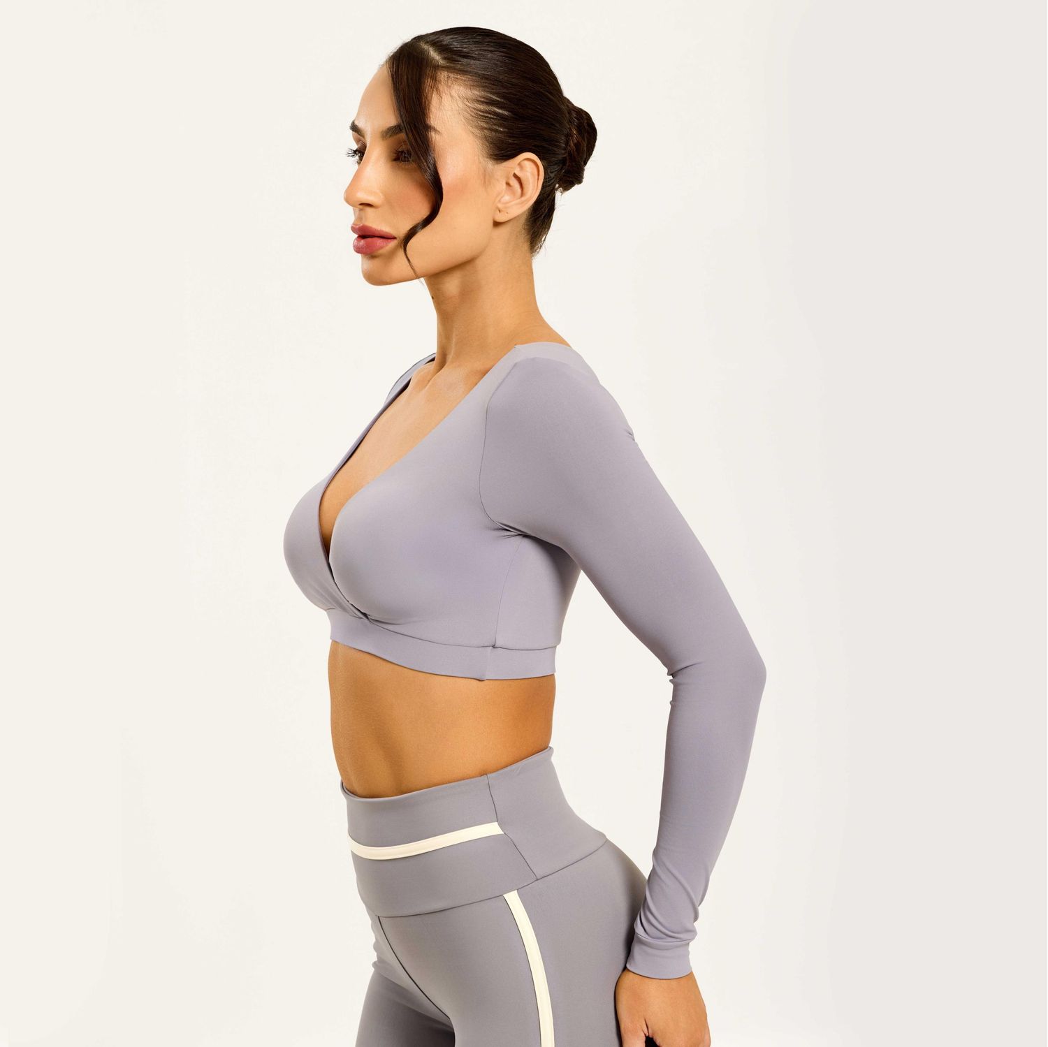 R1061_001_5-CROPPED-DOIS-LADOS-CINZA-BIOGRAFIA