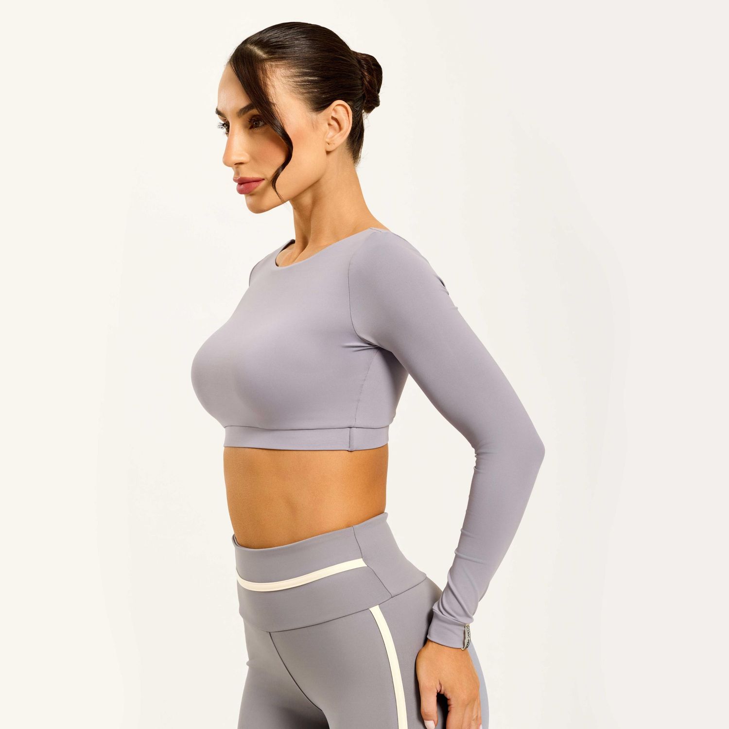 R1061_001_6-CROPPED-DOIS-LADOS-CINZA-BIOGRAFIA