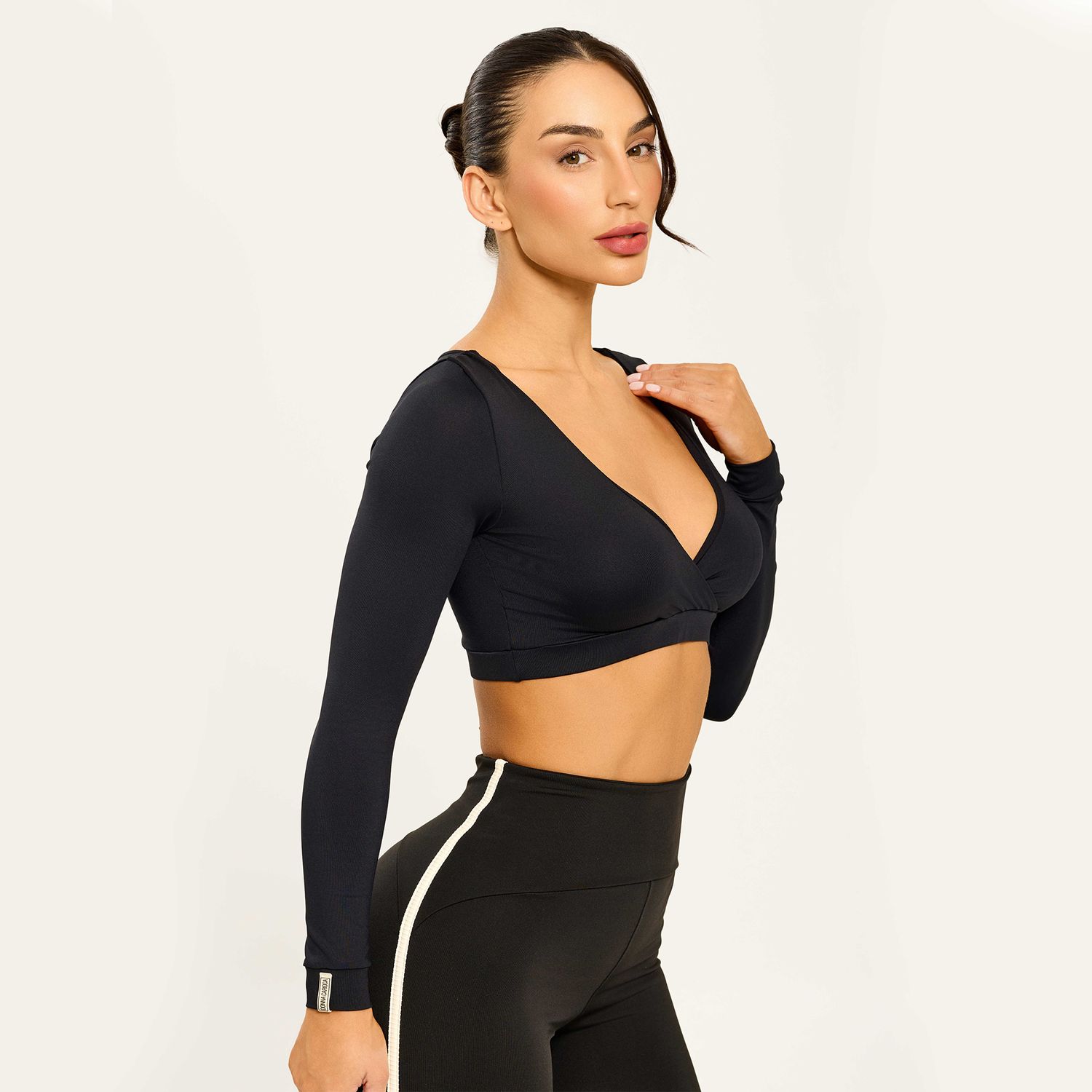 R1048_001_5-CROPPED-DOIS-LADOS-PRETO