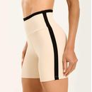 SS1096_001_3-SHORT-COSMO-BEGE-SOFT-BEIGE