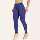 Legging-azul-de-poliamida-com-cos-verde-e-linhas-contrastantes-ideal-para-treinos-de-alta-performance