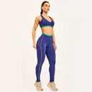 Conjunto-esportivo-azul-com-legging-de-cos-alto-verde-e-top-com-suporte-firme-para-treino