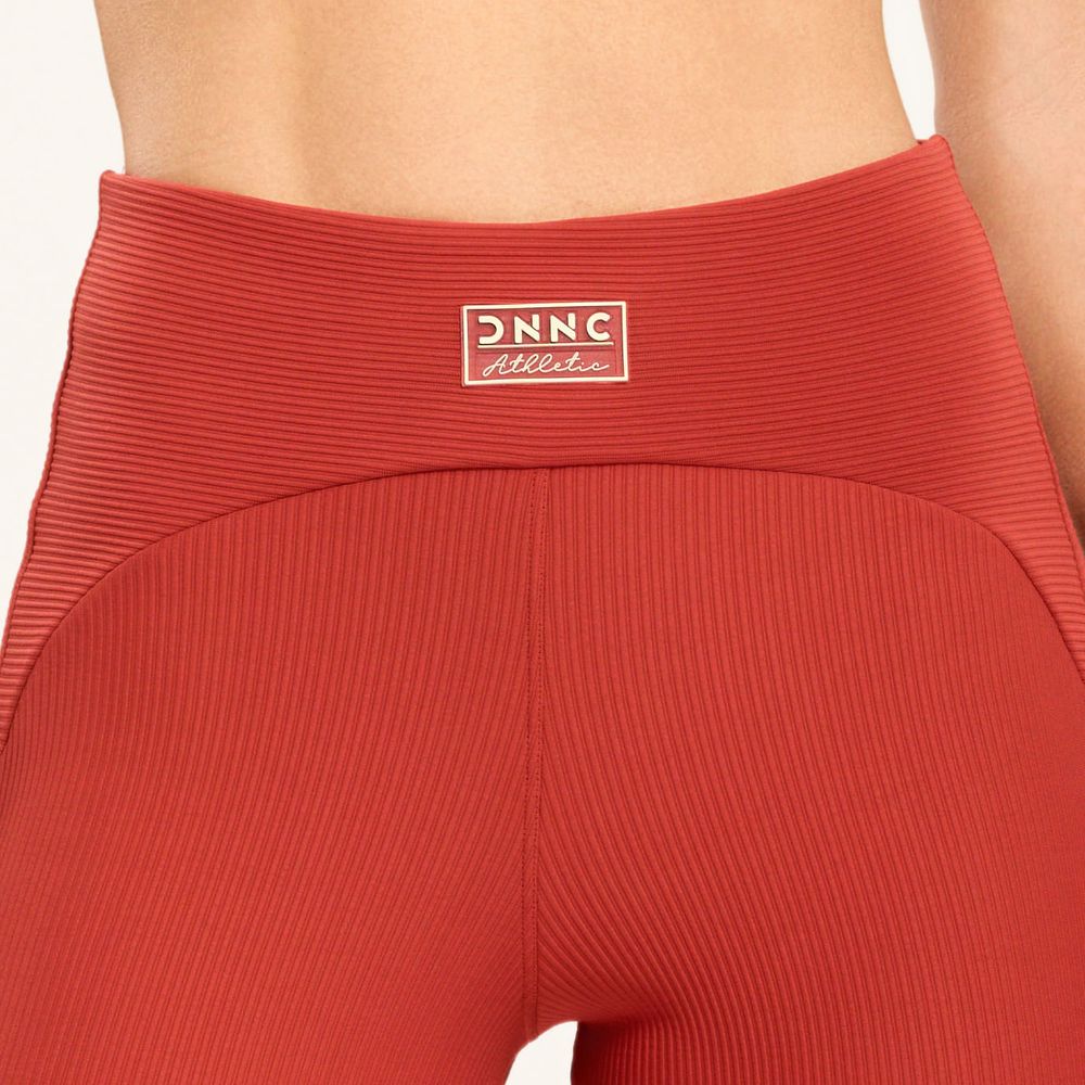ÉPINE logo arm volume knit red Stinger Premium Arm Sleeve - Red – Stinger Sports