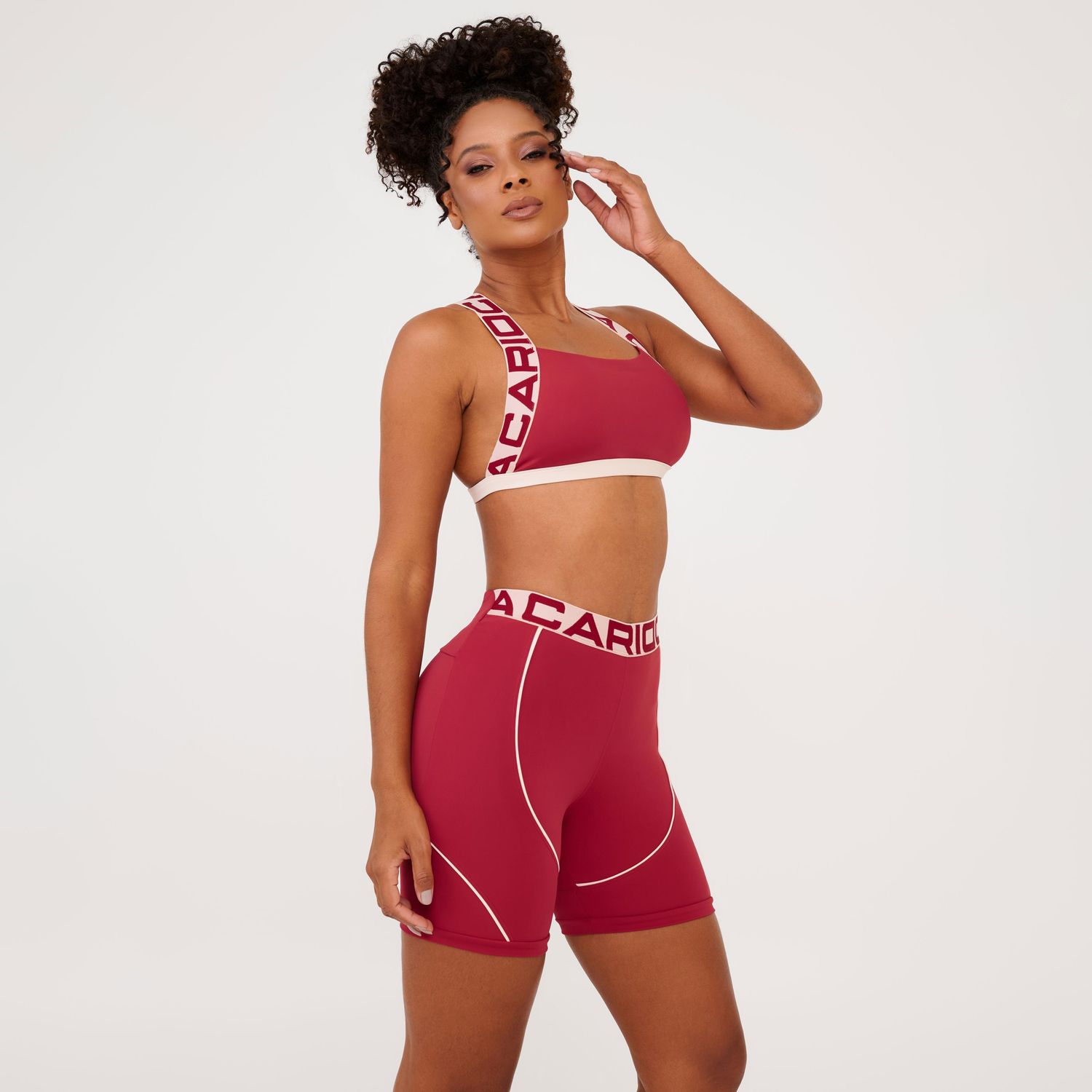 SS1053_2200_4-SHORT-MOVEMENT-MACA-VERMELHA