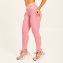 Modelo-lateral-com-legging-rosa-de-cos-cruzado-e-top-canelado-tecido-elastico-e-toque-macio