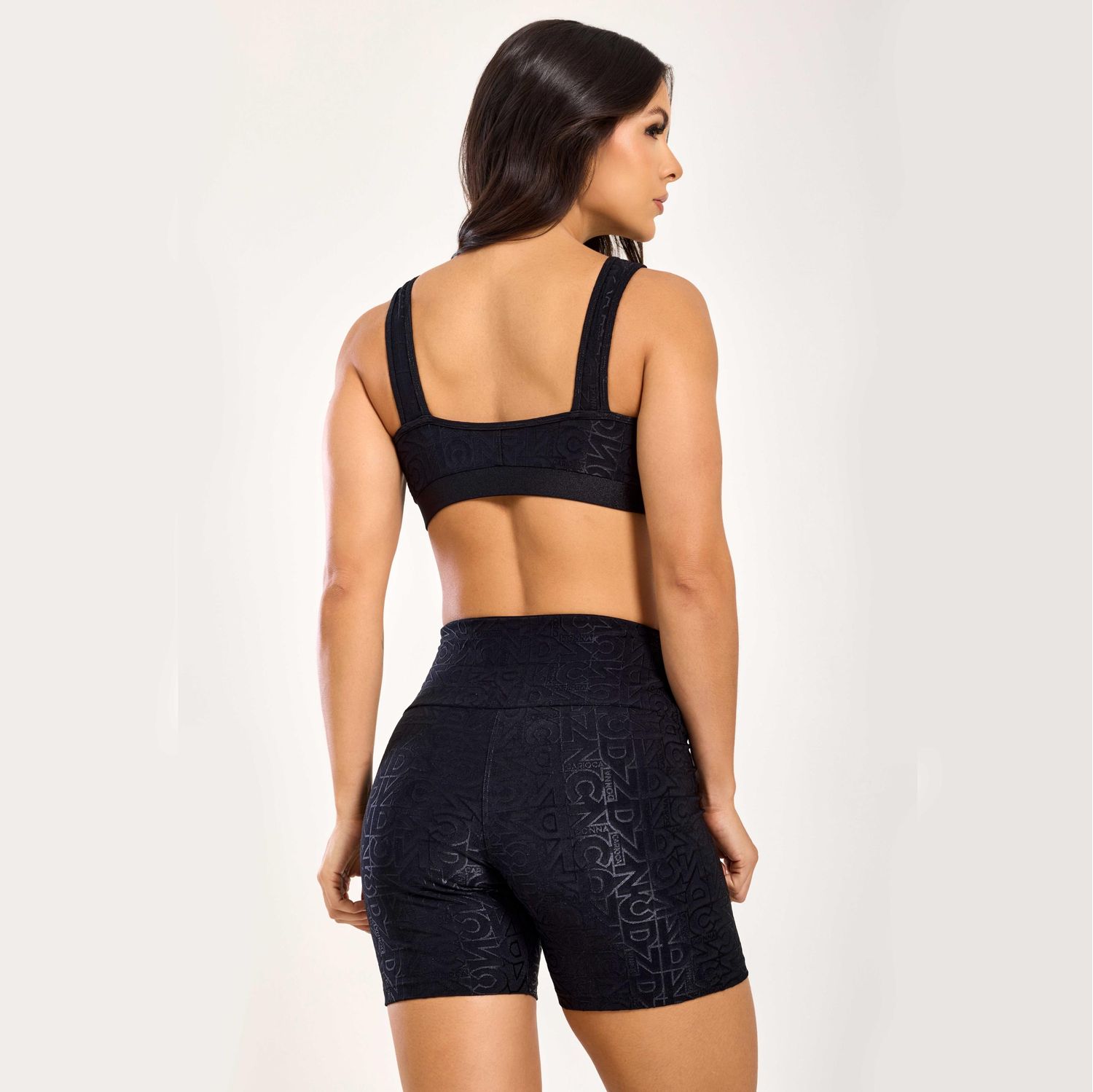 SS1046_001_2-SHORT-J-WINNER-PRETO