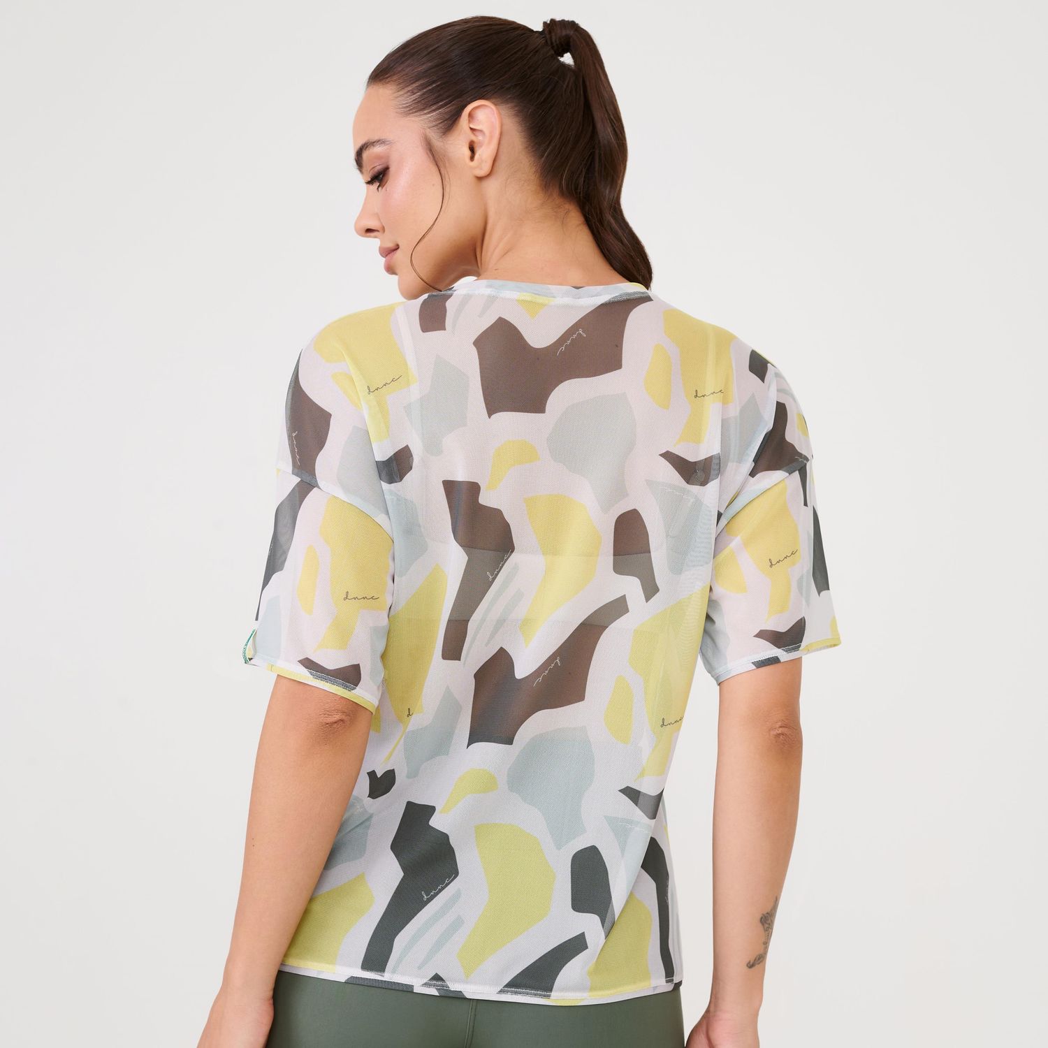 R0844_001_2-BLUSAO-DE-TULE-ESTAMPA-AWAKE