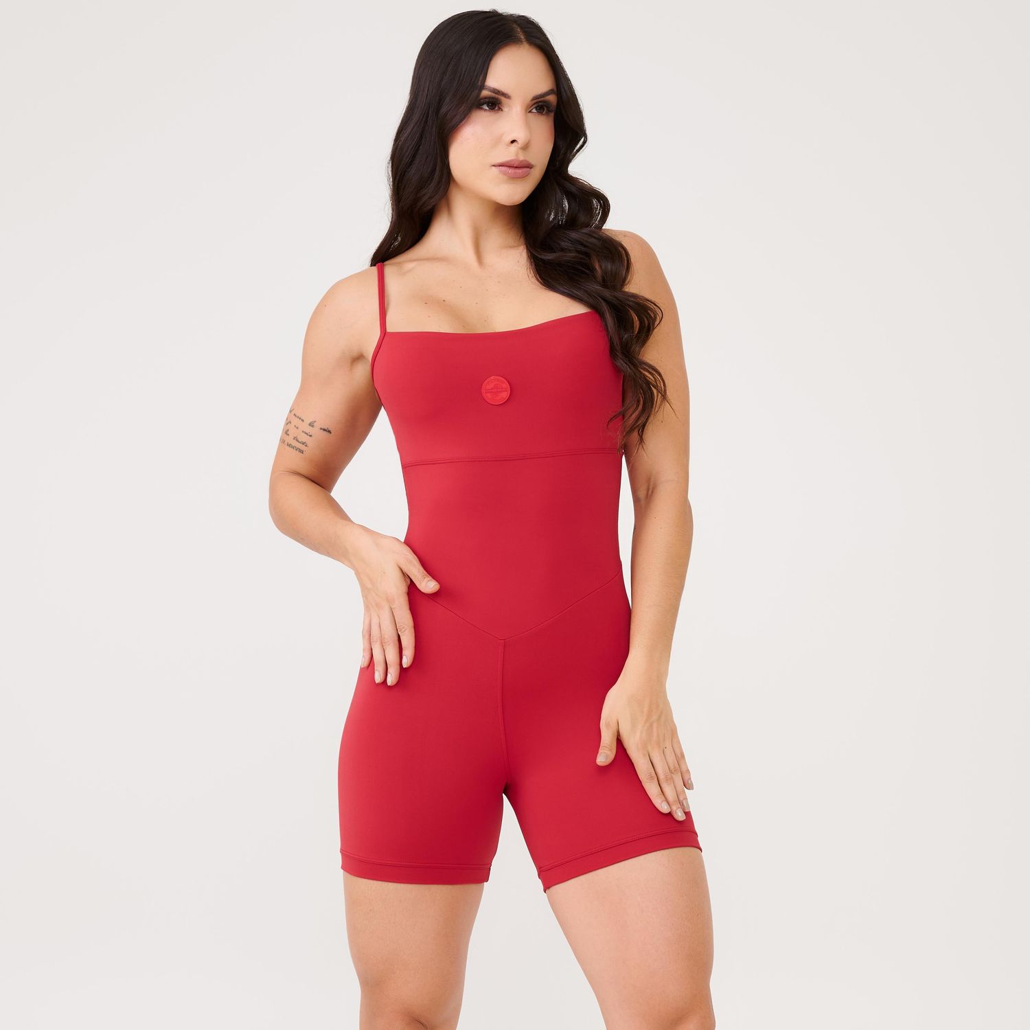 M0112_001_99-MACAQUINHO-BASICS-MACA-VERMELHA