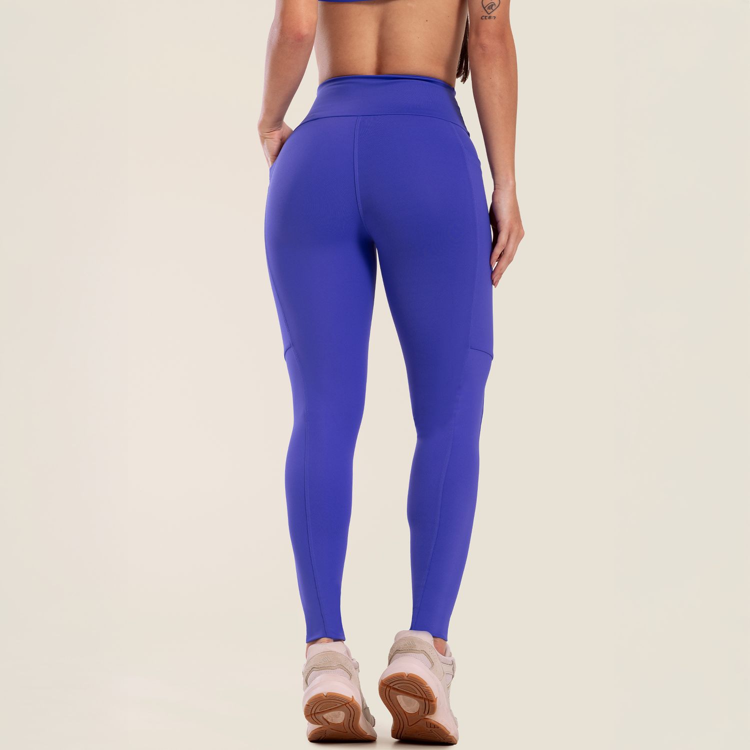 L1821_001_2-LEGGING-ESSENTIAL-AZUL-COSMO