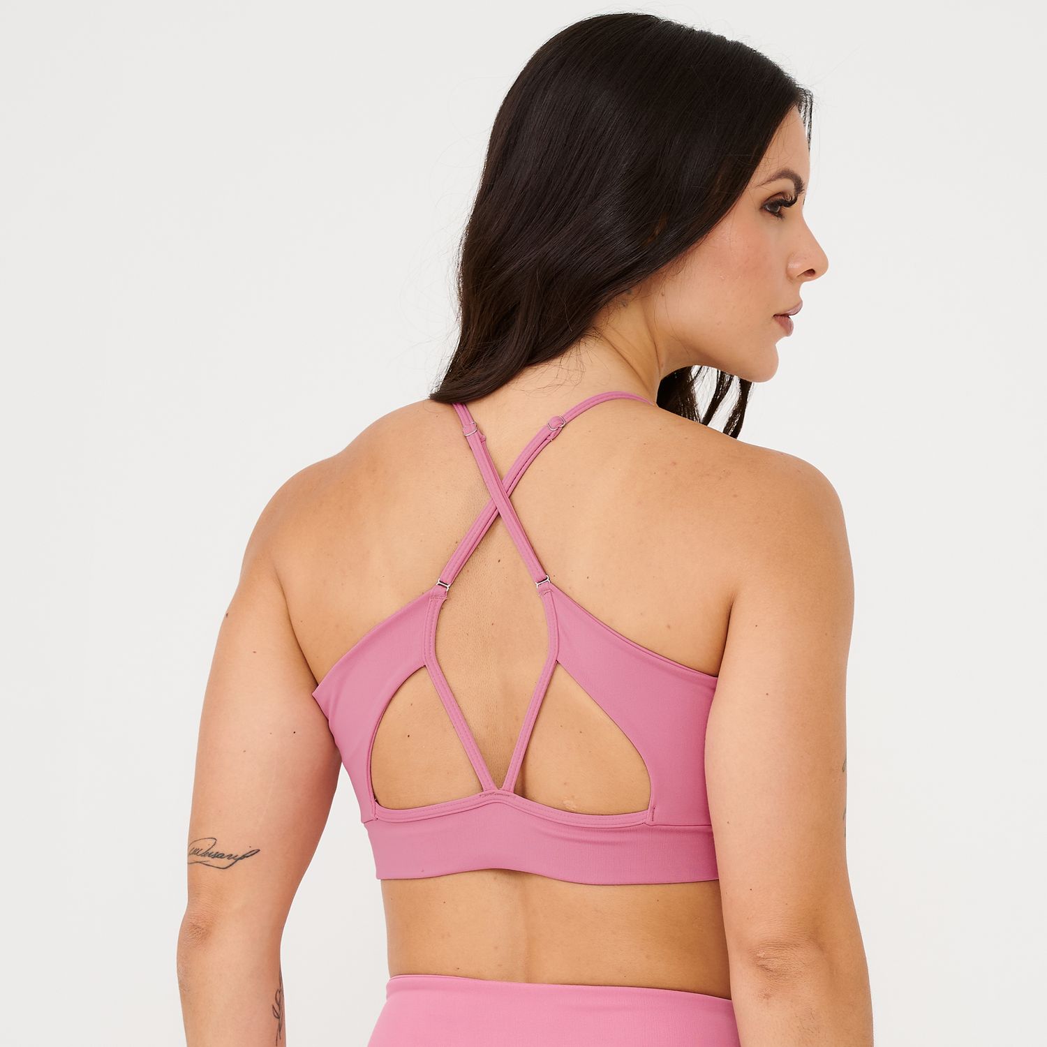 T0536_001_2-TOP-ESSENTIAL-AUDREY