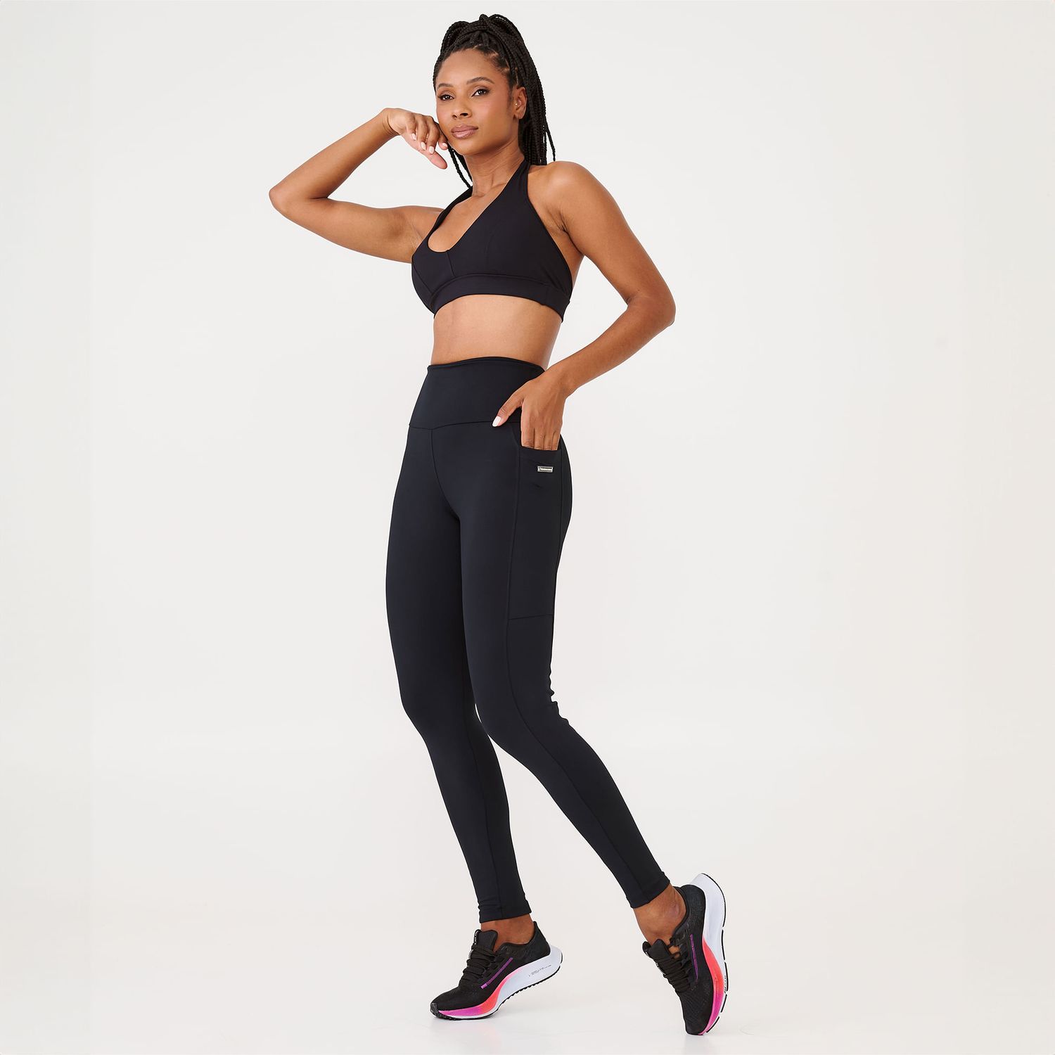 L1386_001_6-LEGGING-ESSENTIAL-PRETA-EM-SUPLEX-POLIAM