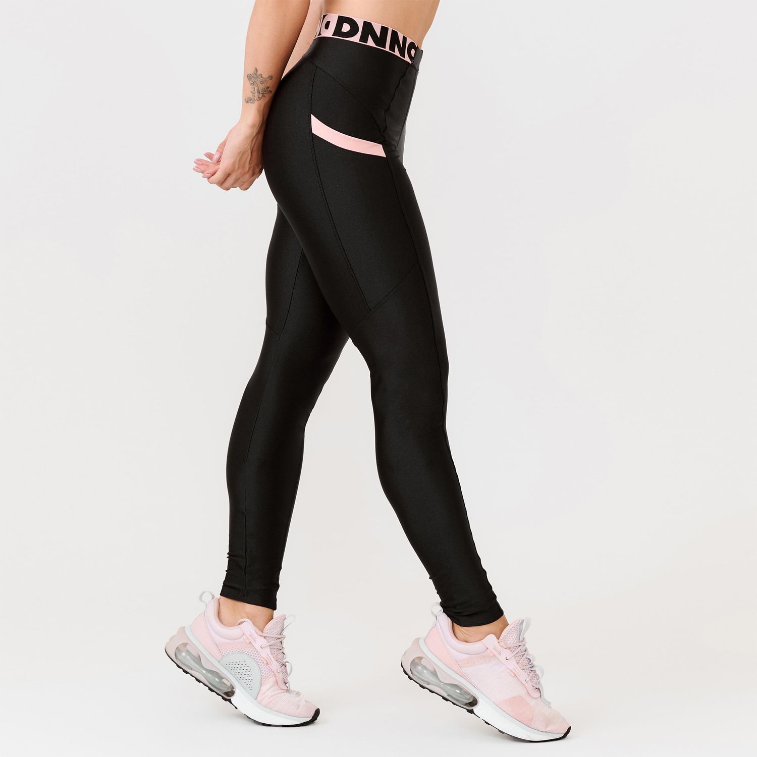 L1571_001_5-LEGGING-DNNC-SQUAD-PRETA