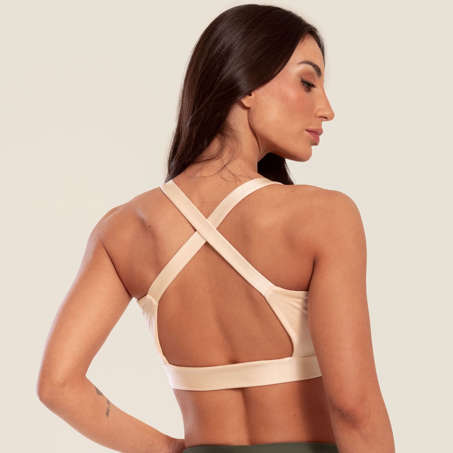 T1384_001_2-TOP-FAIXA-COM-RECORTES-NUDE-PLATINADO