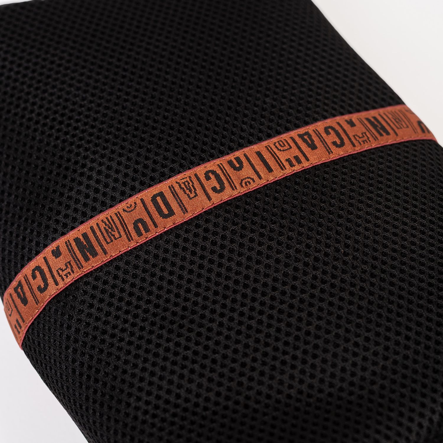 BO0123_001_2-NECESSAIRE-PRETA