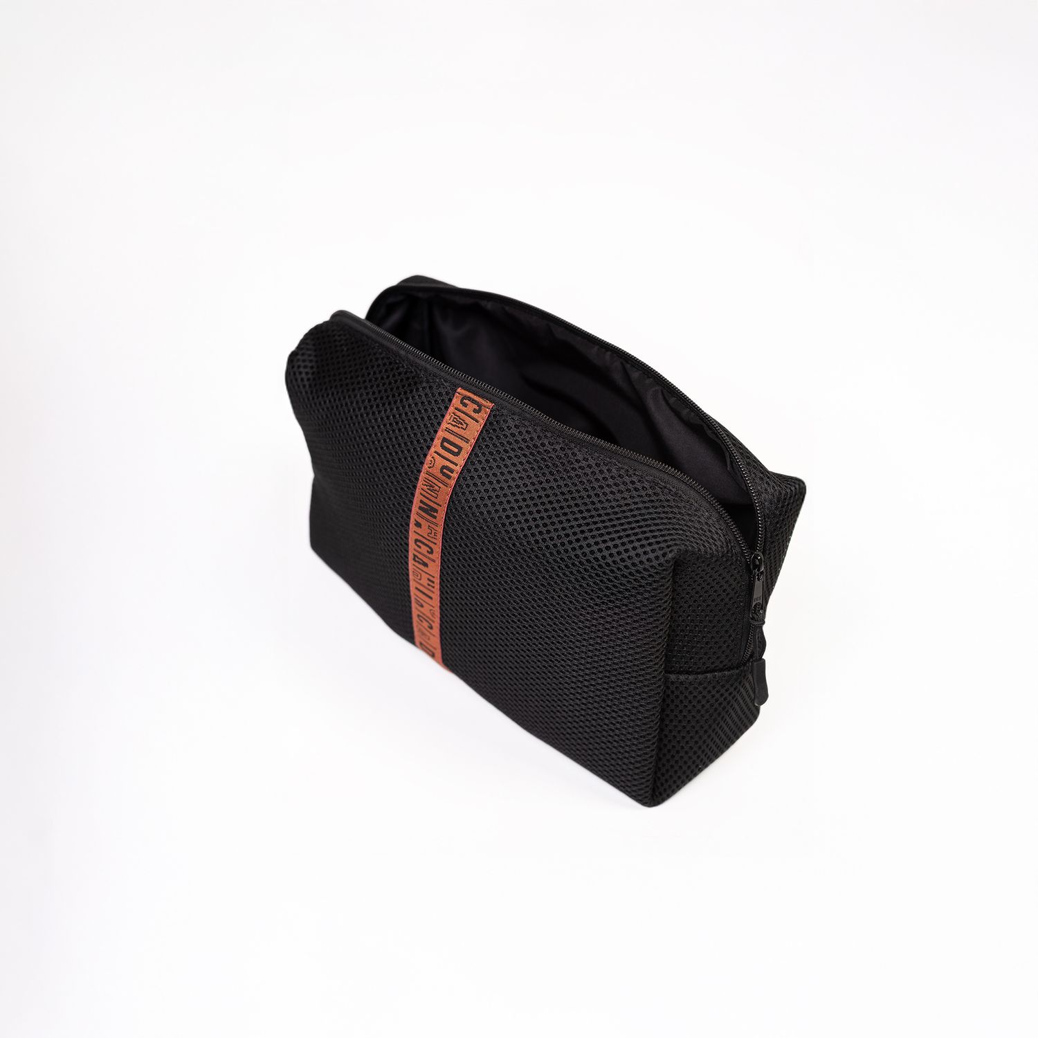 BO0123_001_3-NECESSAIRE-PRETA