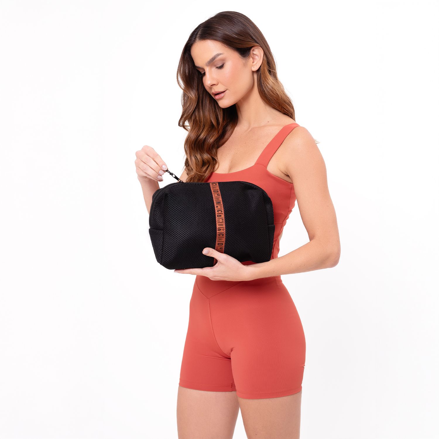 BO0123_001_4-NECESSAIRE-PRETA