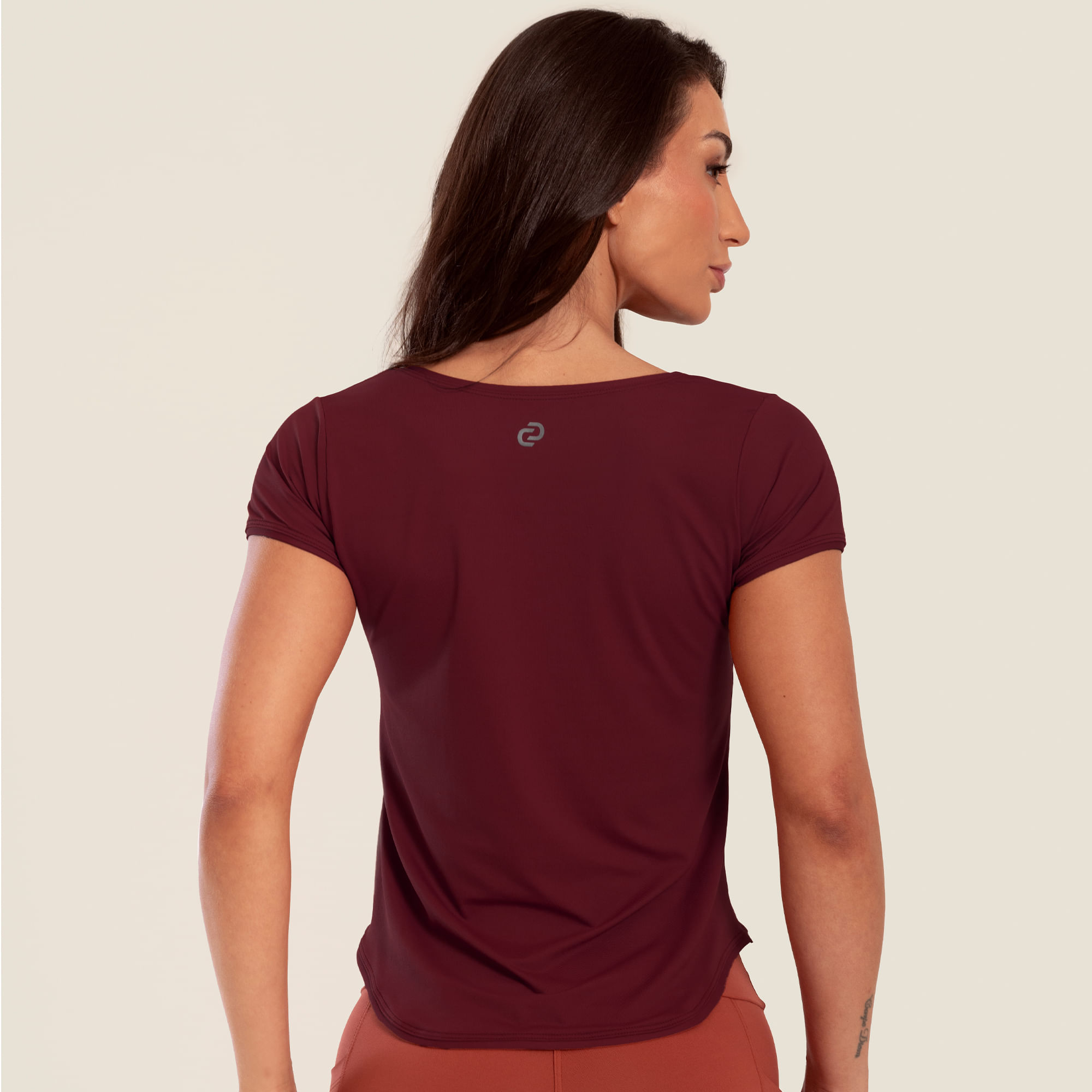 camiseta-basica-vinho-valentino-microfibra-hover