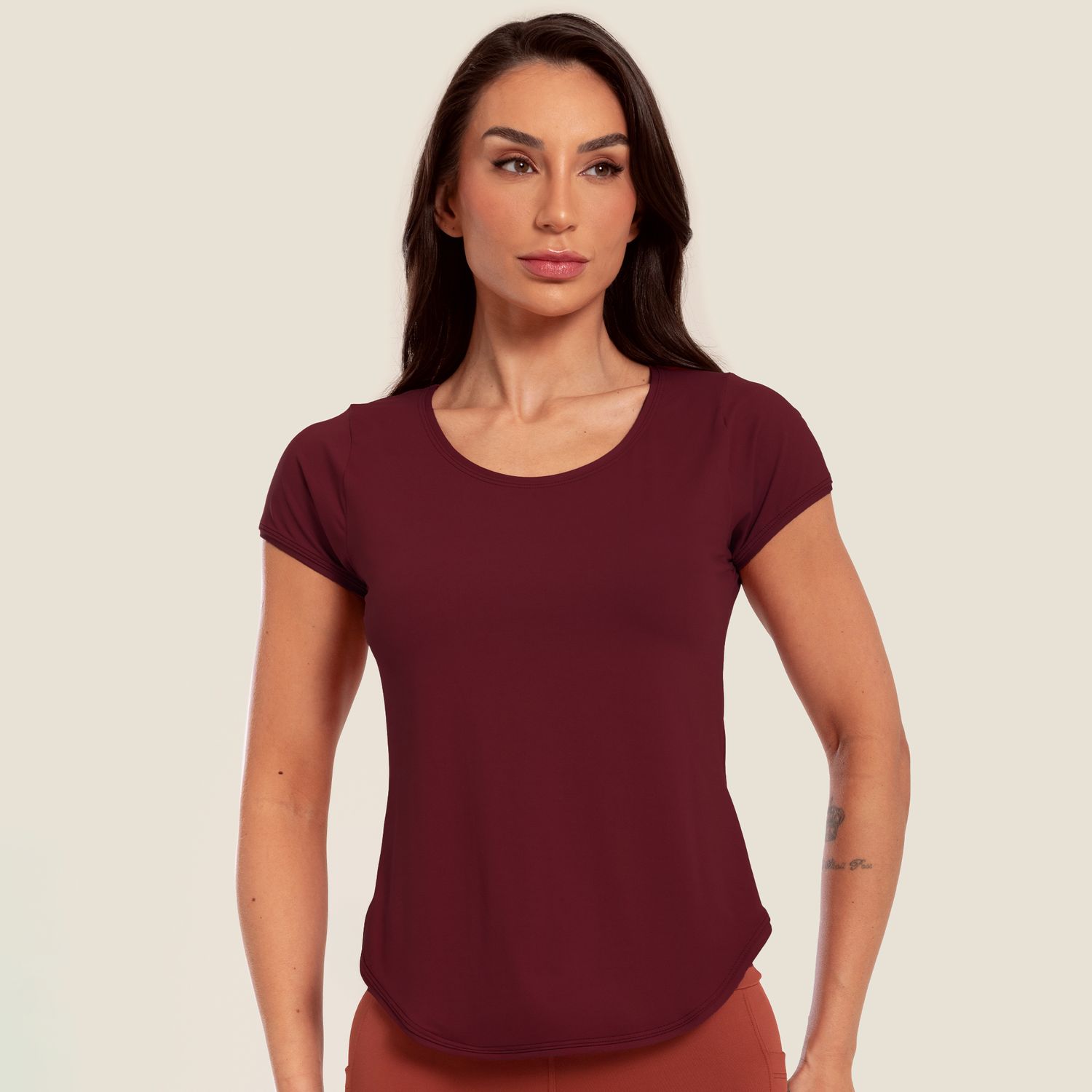 R1073_021_99-CAMISETA-BASICA-EM-MICROFIBRA