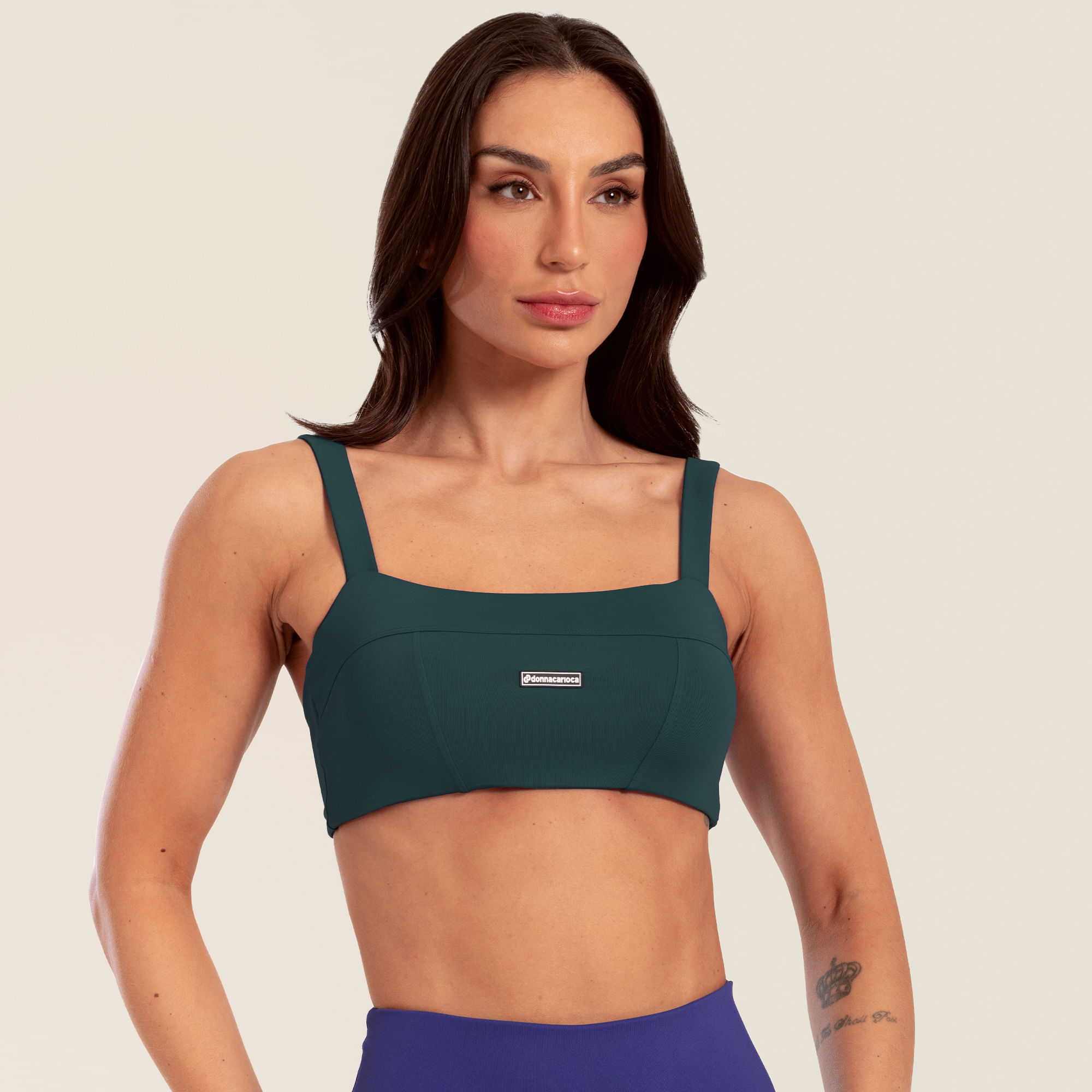 top-faixa-com-recortes-sem-cos-verde-dnnc-poliamida-com-bojo-principal